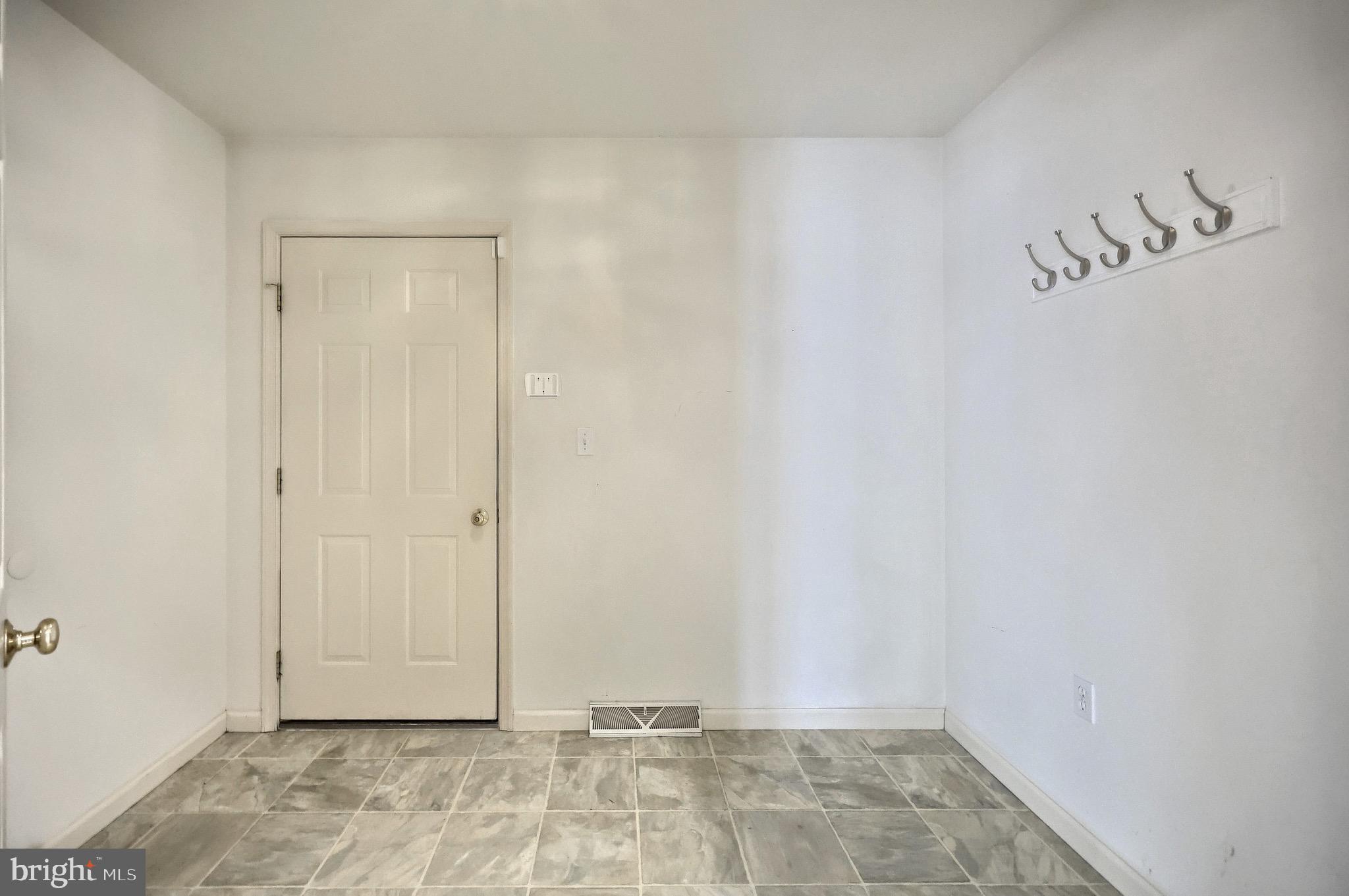 FAIRFAX FARMS - Residential