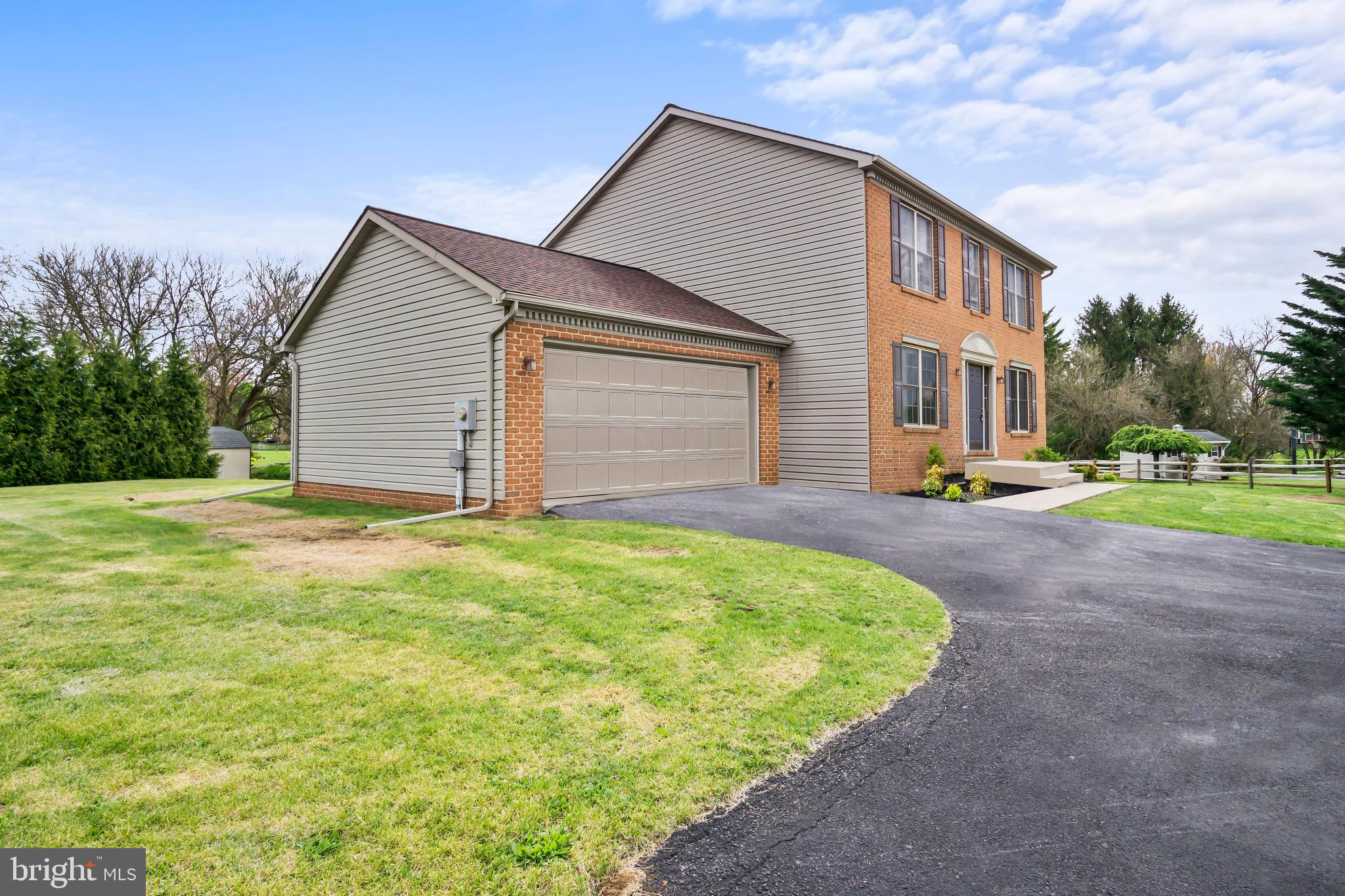 MAUGANS MEADOWS - Residential