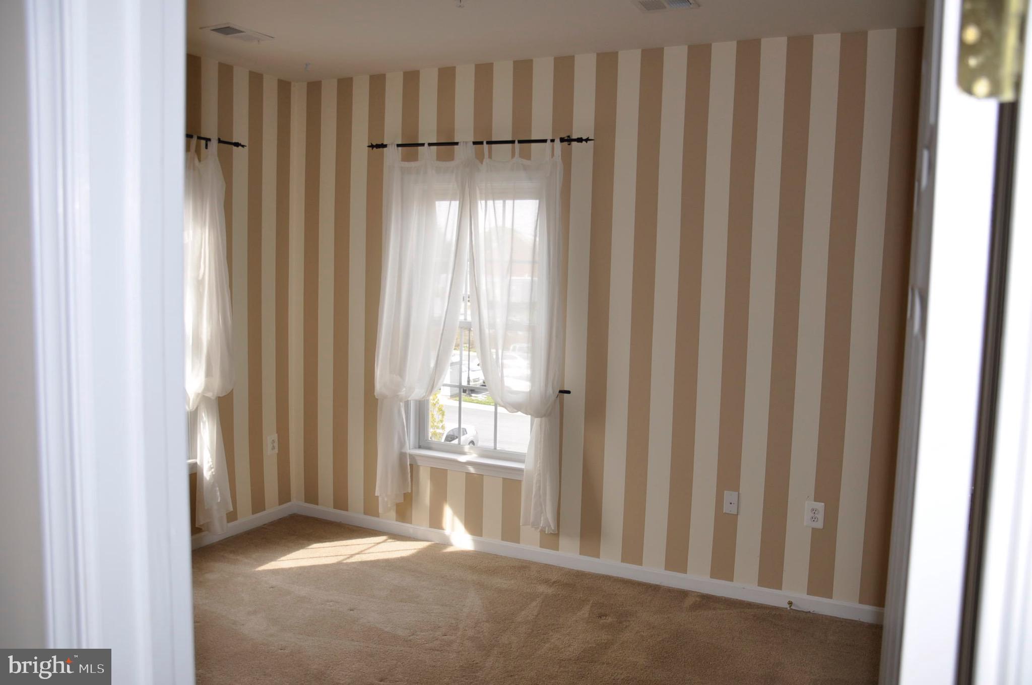 VILLAGES OF URBANA - Residential Lease