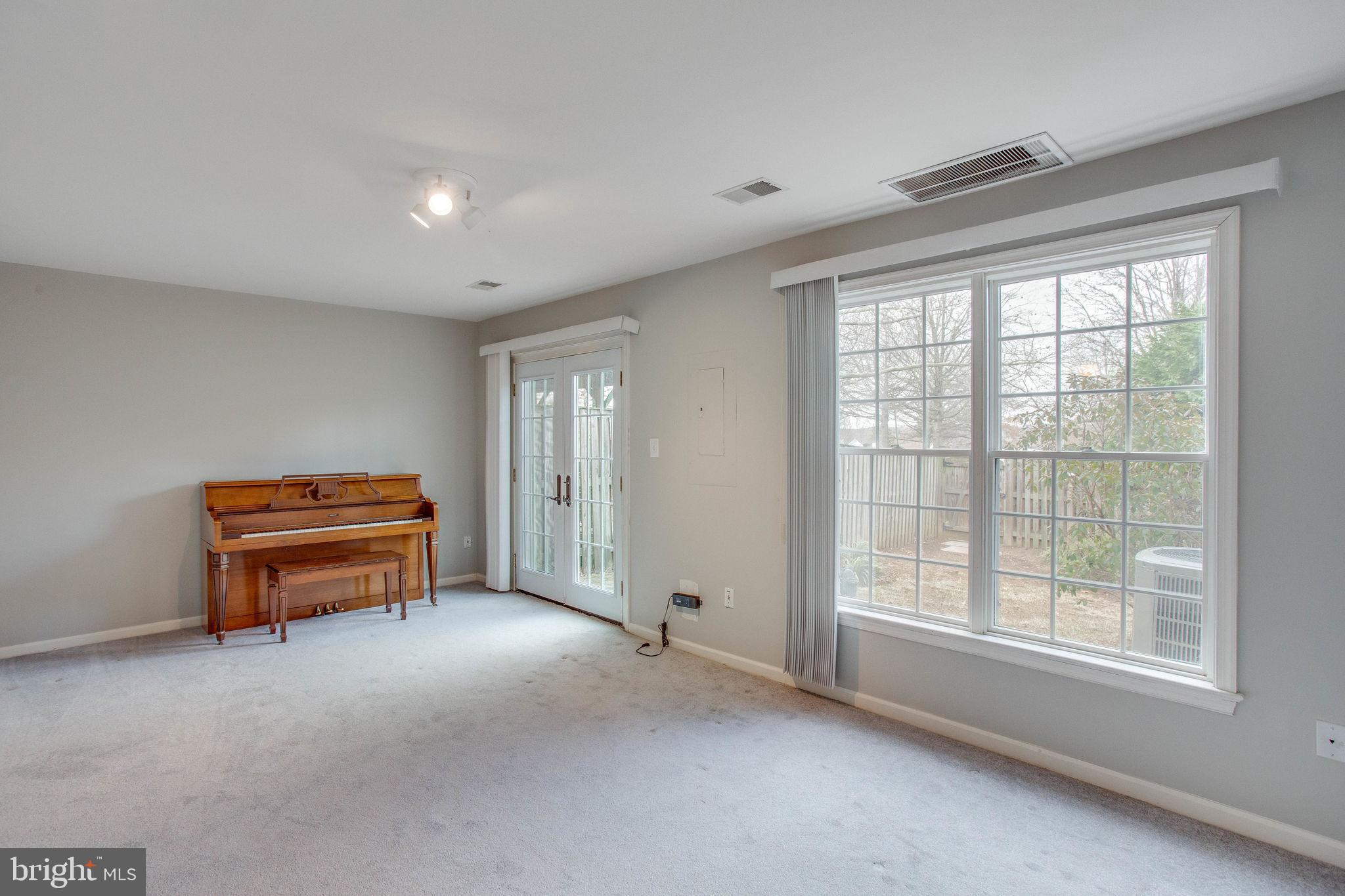 LEESBURG GATEWAY - Residential