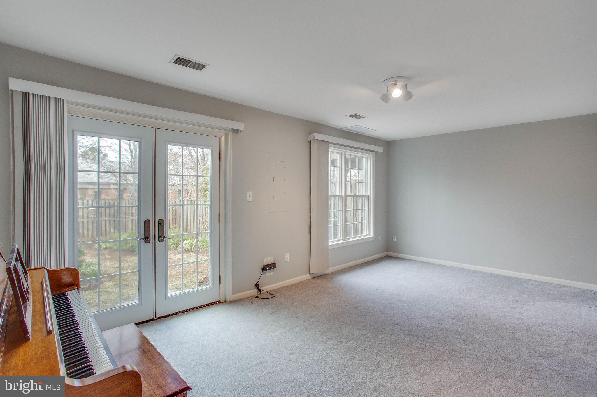 LEESBURG GATEWAY - Residential