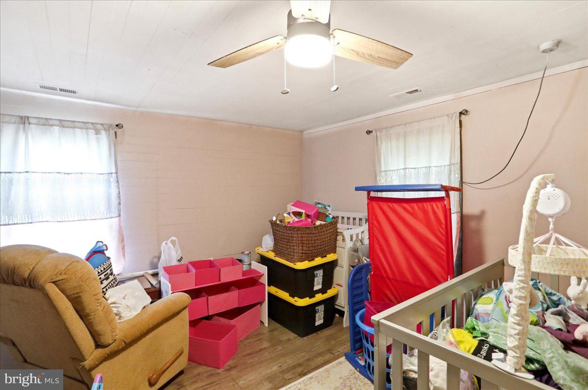 TEARCOAT ACRES - Residential