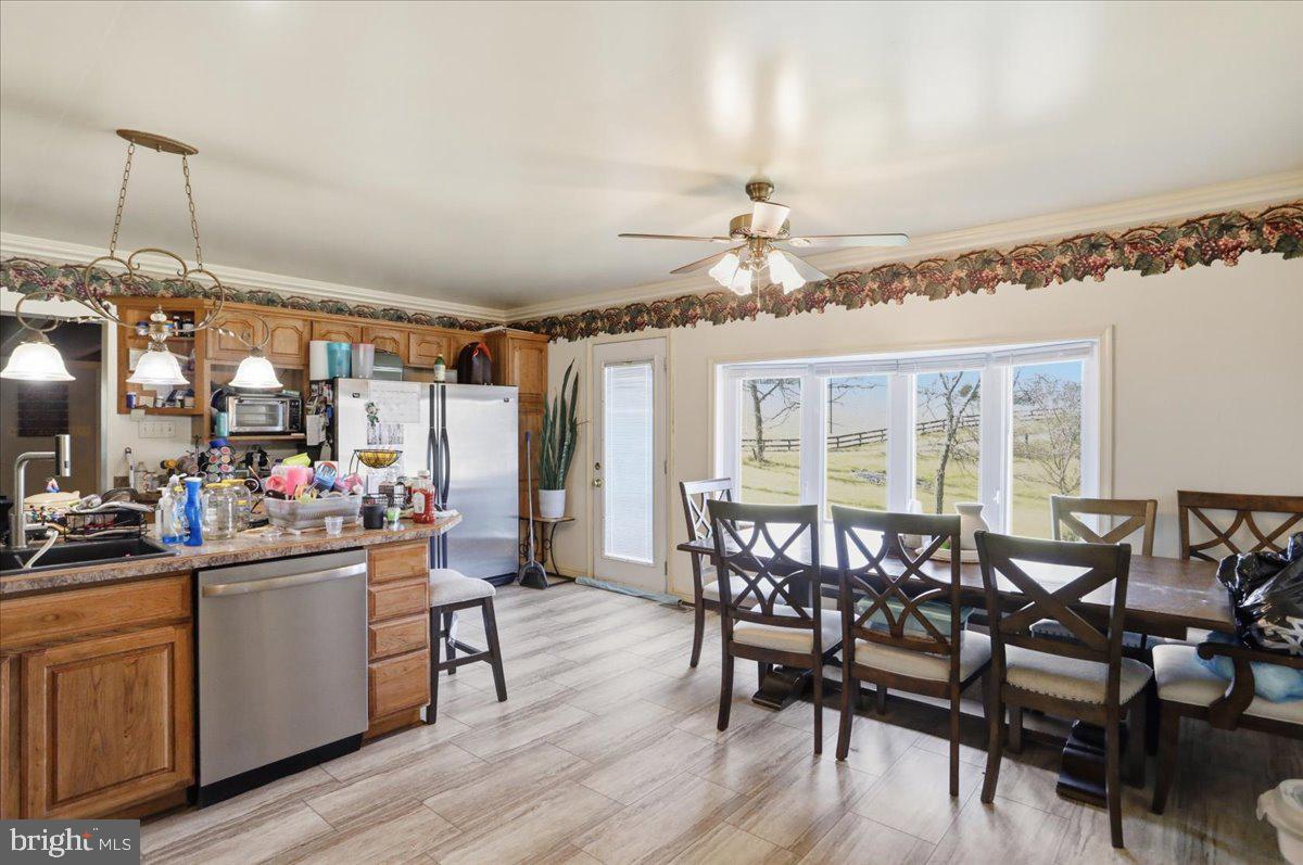 TEARCOAT ACRES - Residential