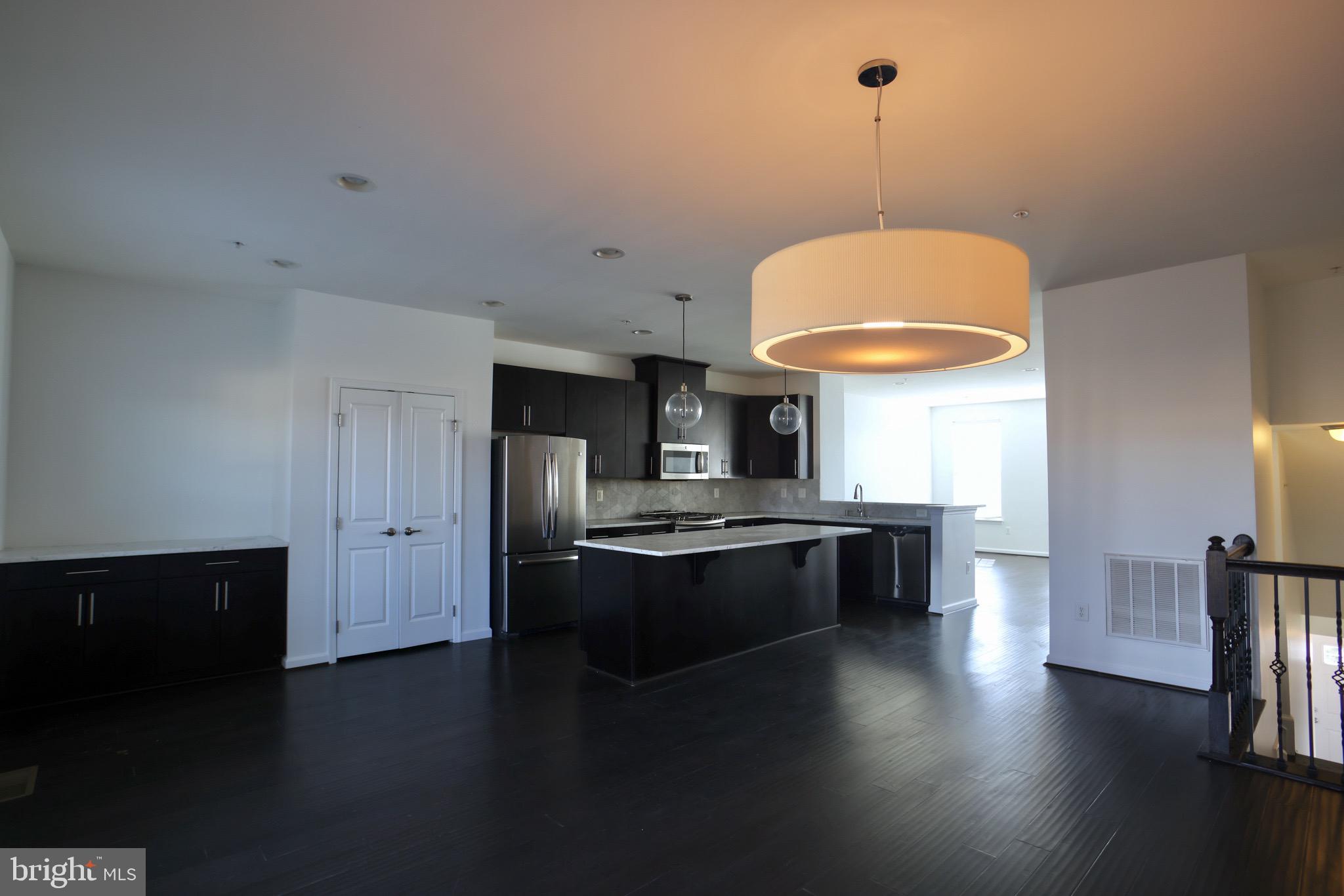 THE PARK AT ADDISON METRO - Residential