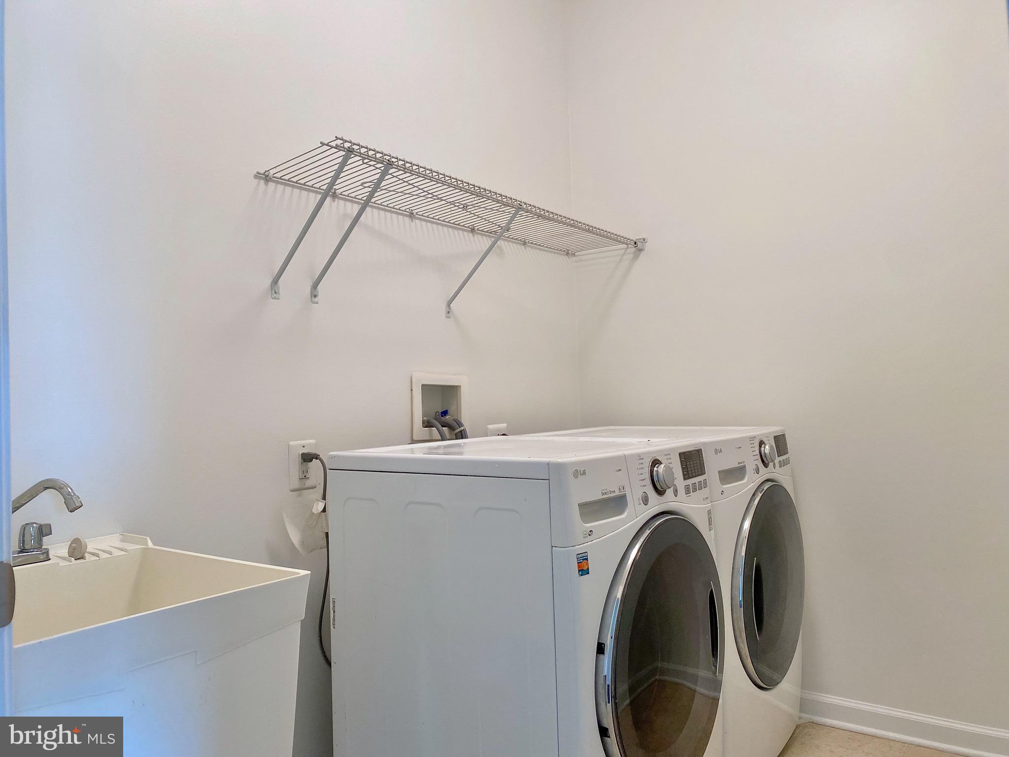 THE PARK AT ADDISON METRO - Residential