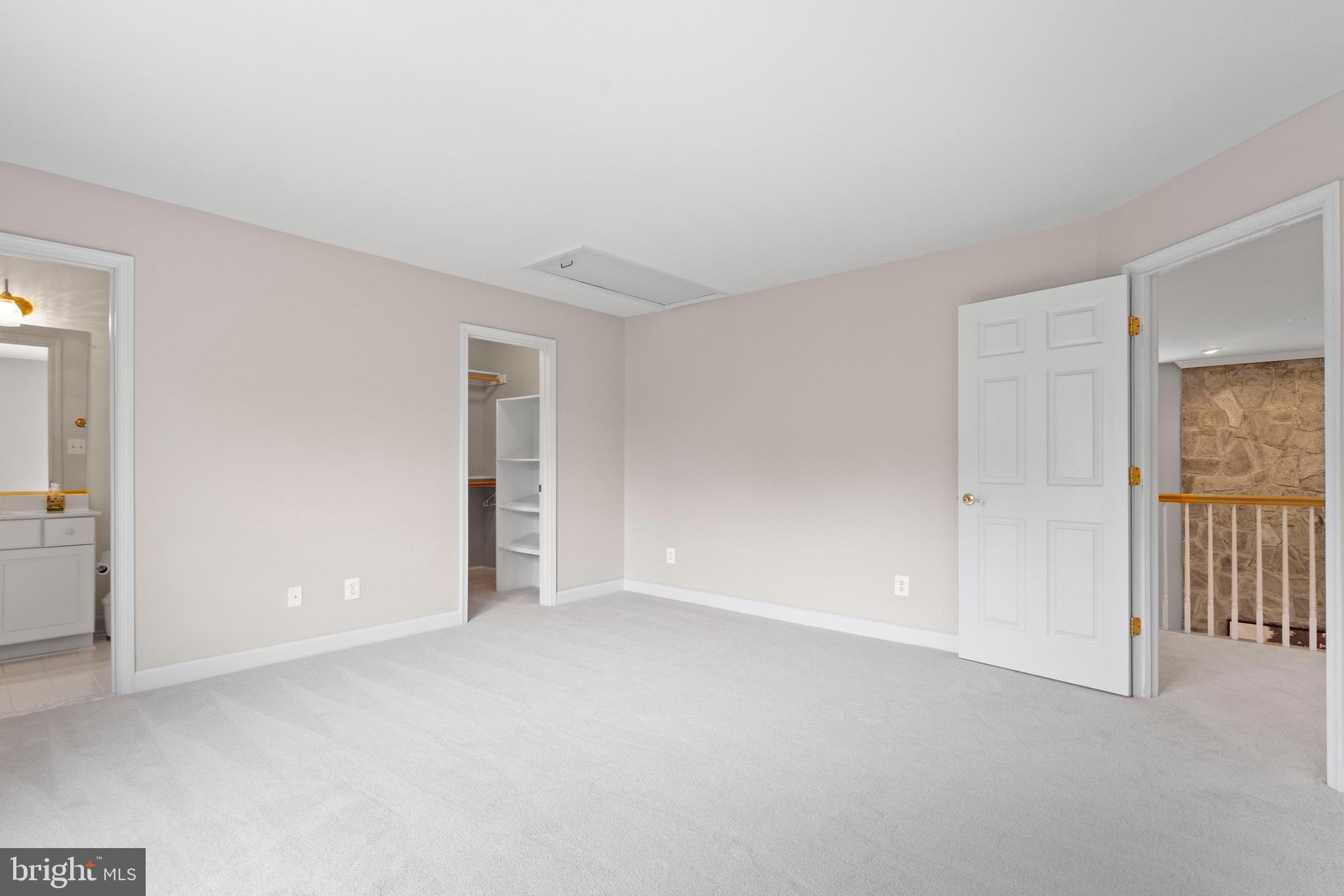 HUNTING HILLS - Residential