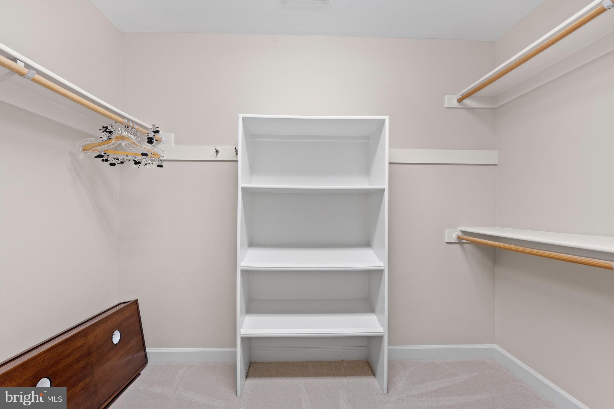 HUNTING HILLS - Residential