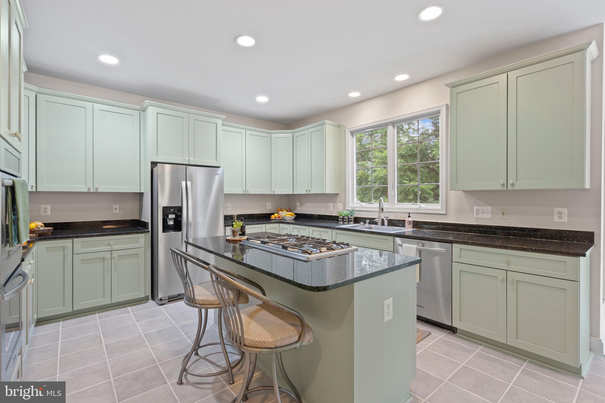 HUNTING HILLS - Residential