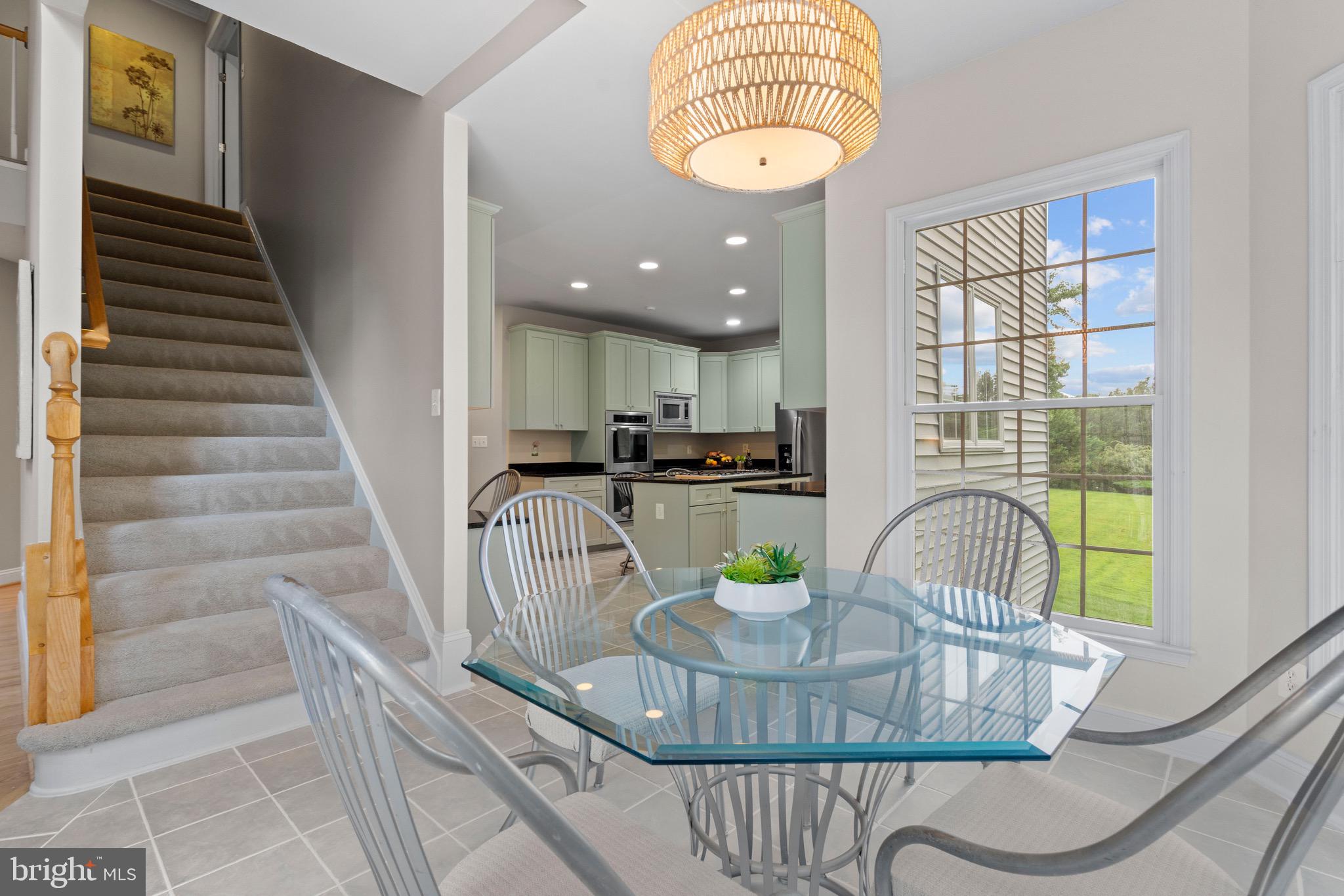 HUNTING HILLS - Residential