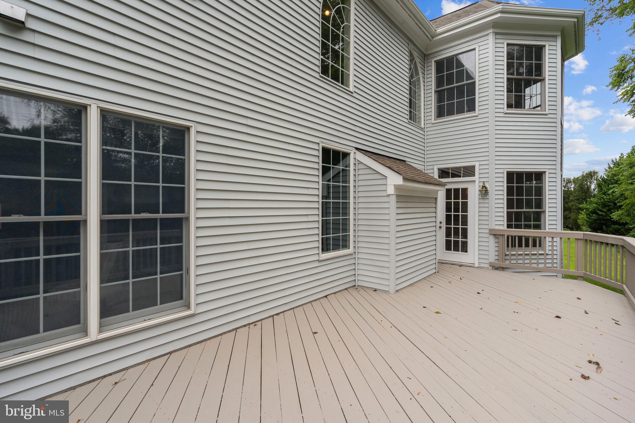 HUNTING HILLS - Residential