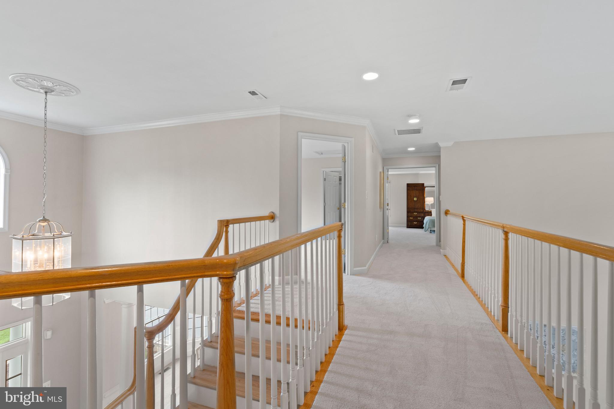 HUNTING HILLS - Residential