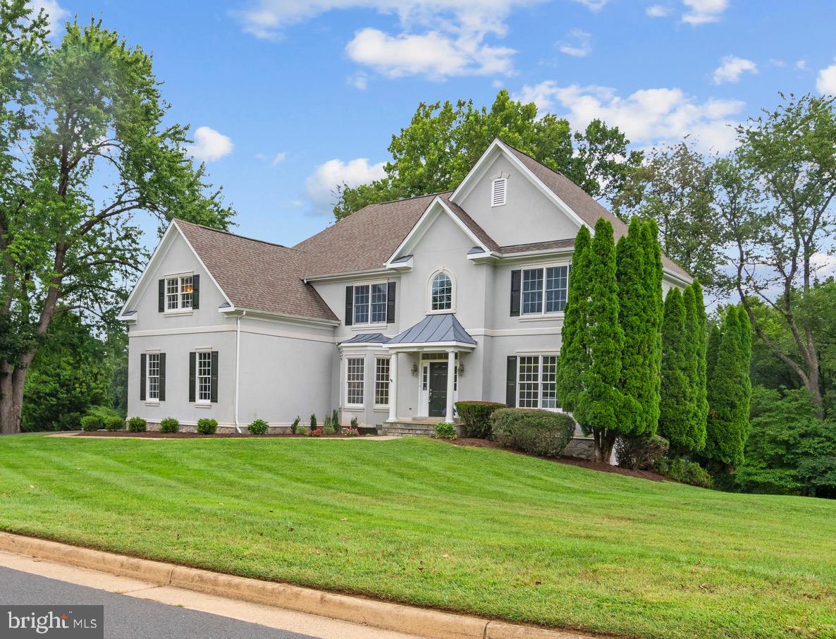 HUNTING HILLS - Residential