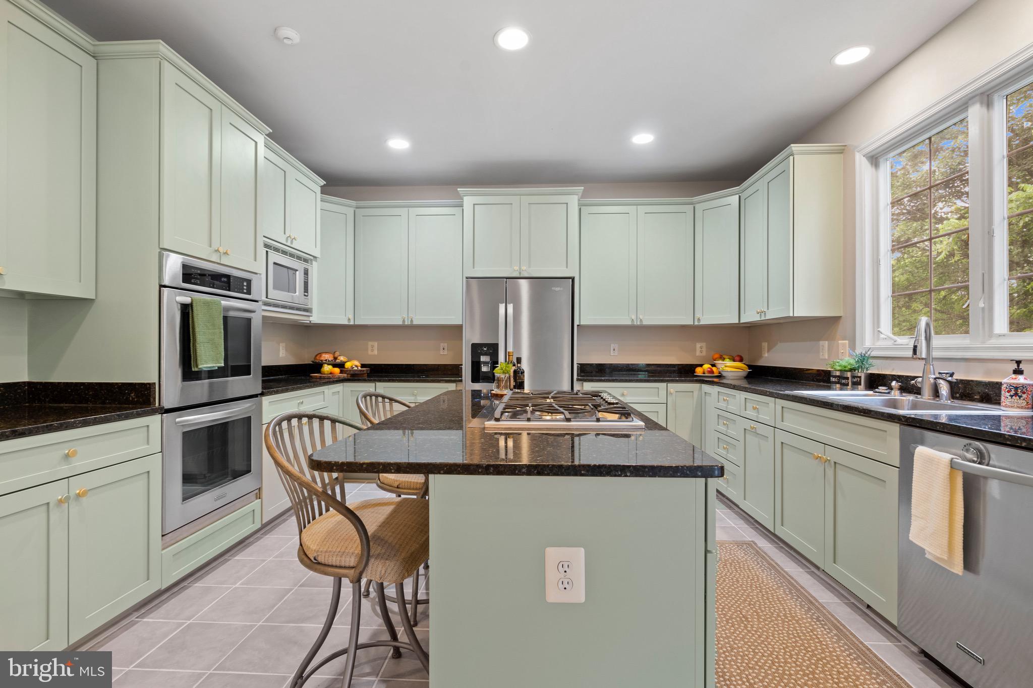 HUNTING HILLS - Residential