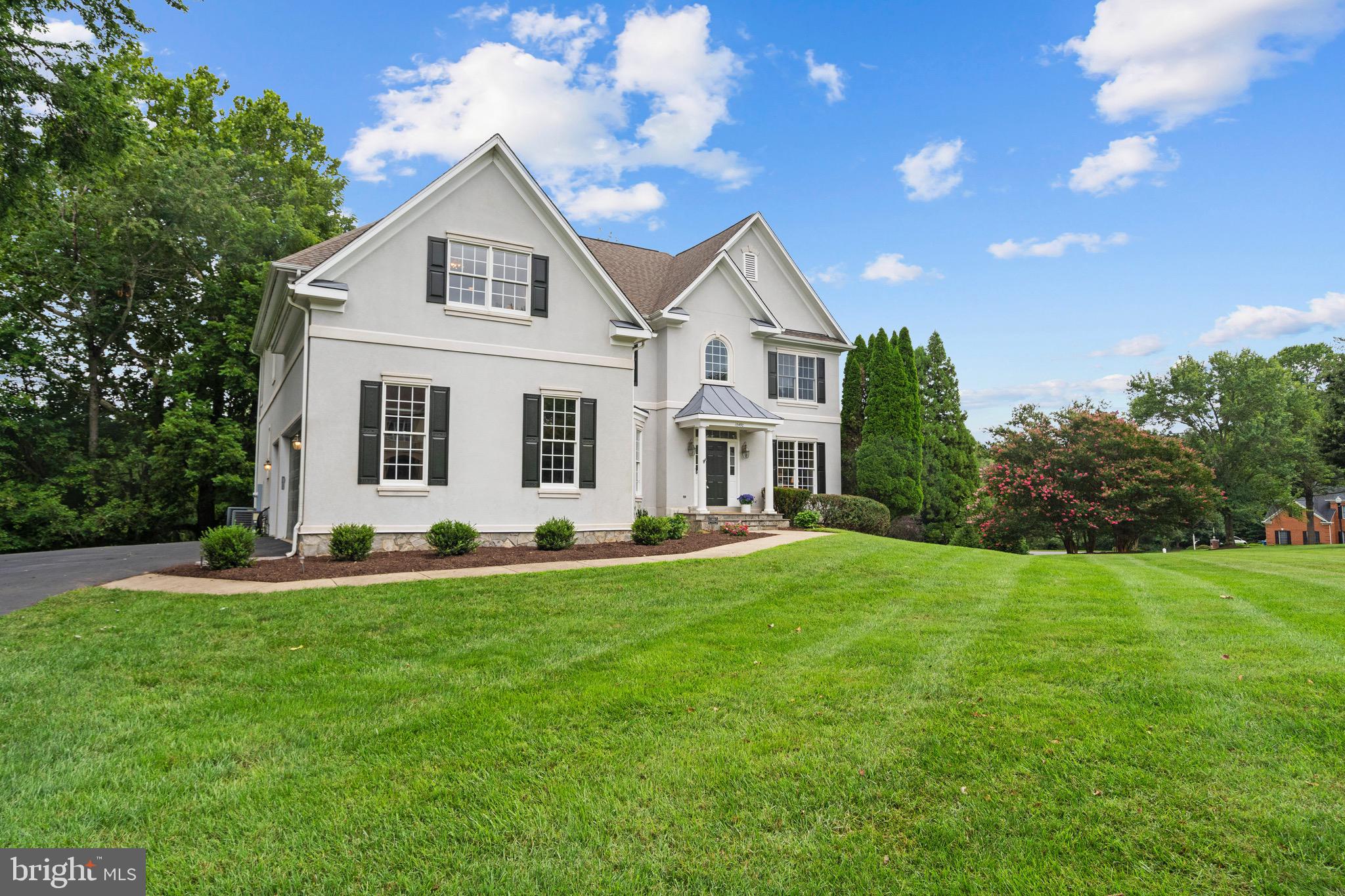 HUNTING HILLS - Residential