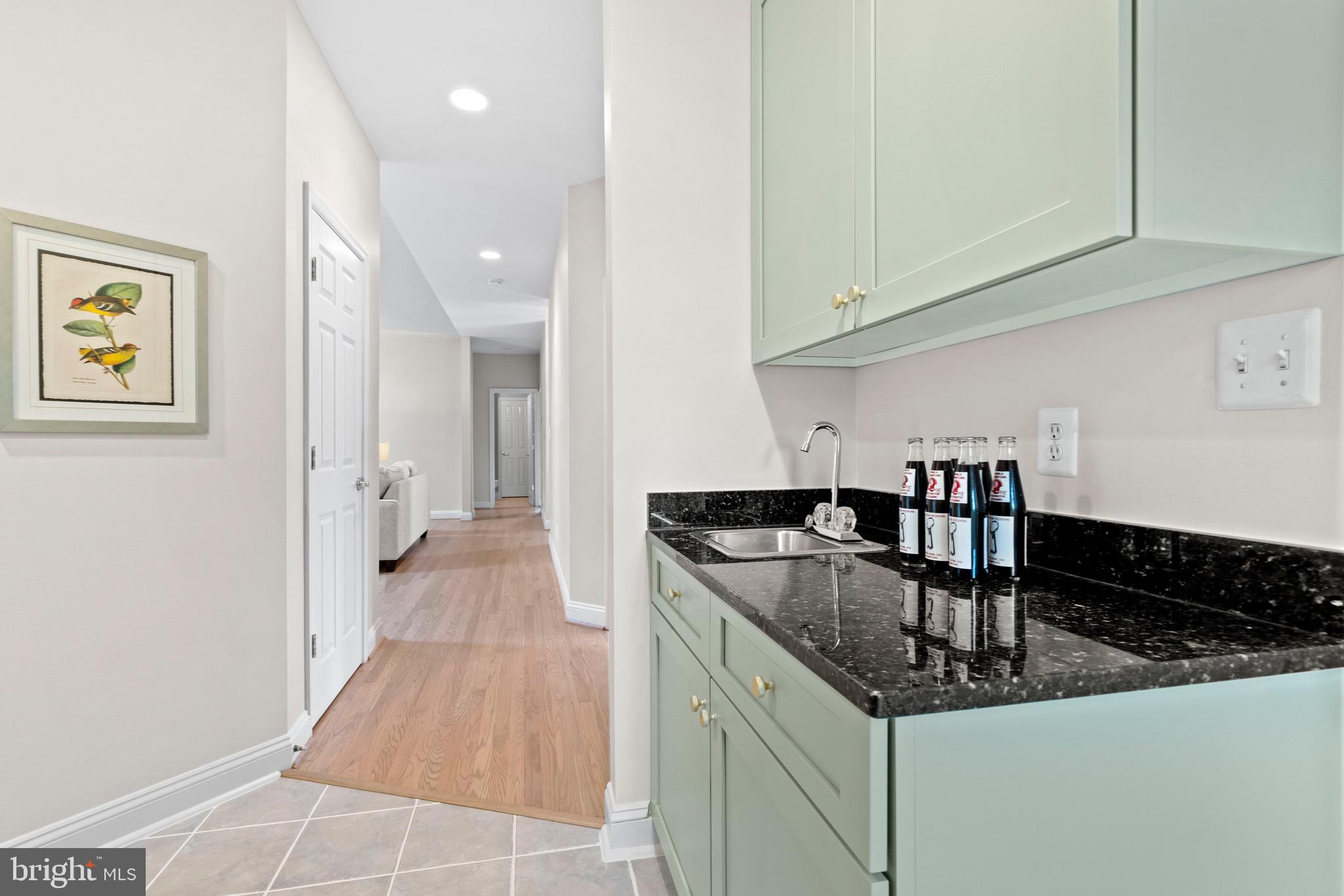 HUNTING HILLS - Residential