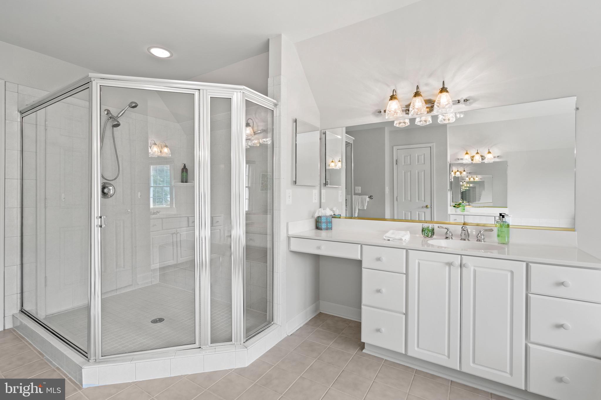 HUNTING HILLS - Residential