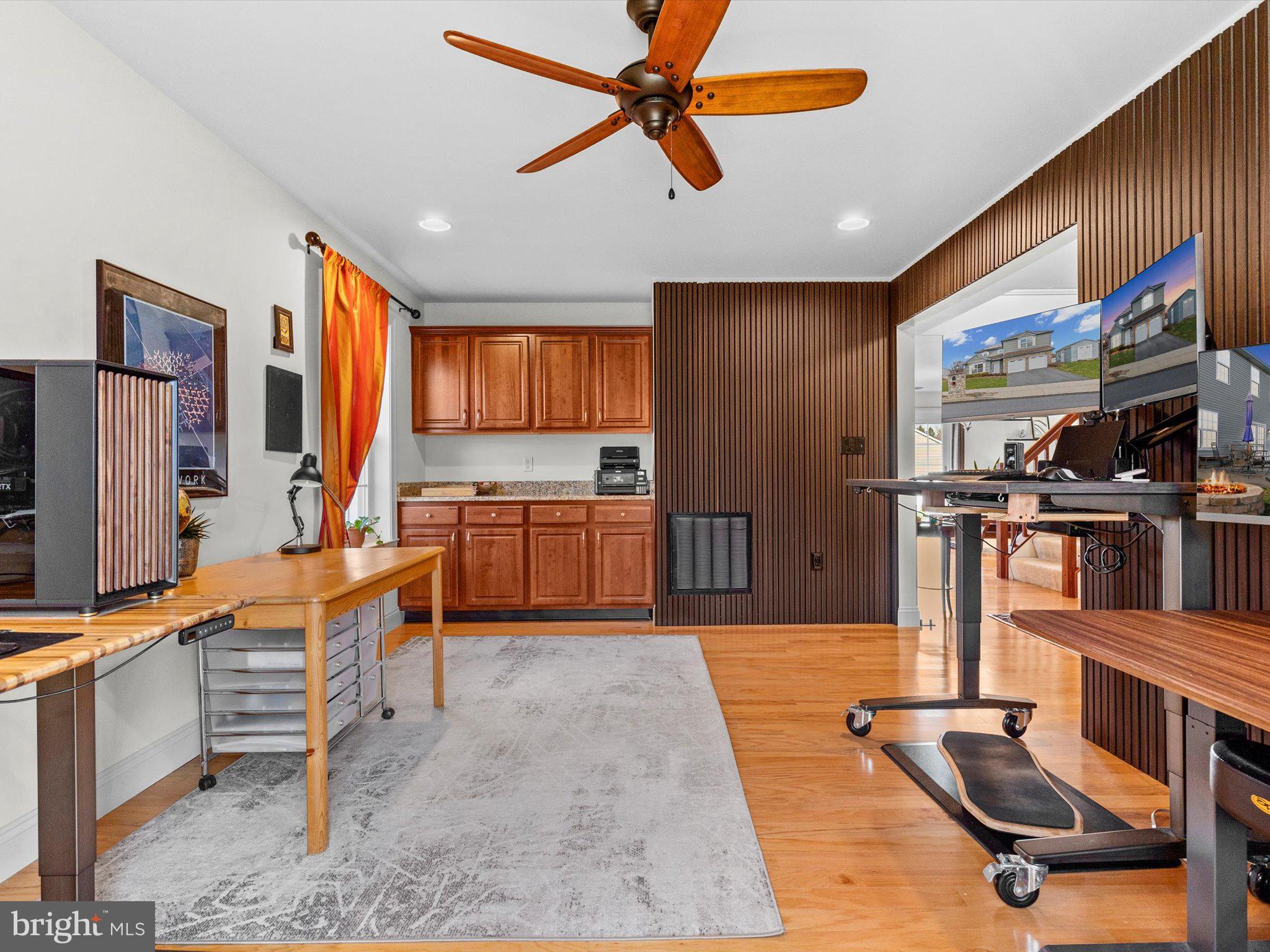 BUMBLE BEE HOLLOW - Residential