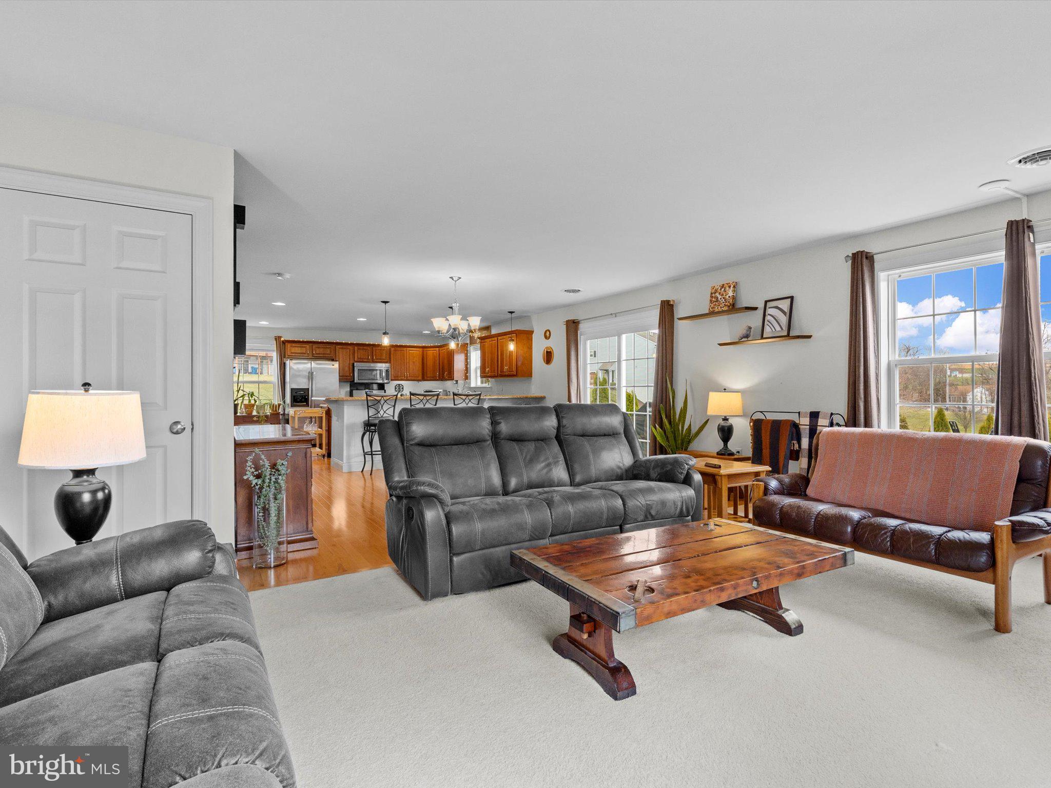 BUMBLE BEE HOLLOW - Residential