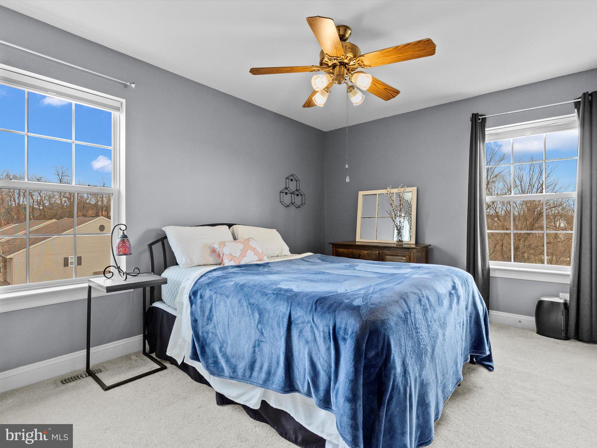 BUMBLE BEE HOLLOW - Residential