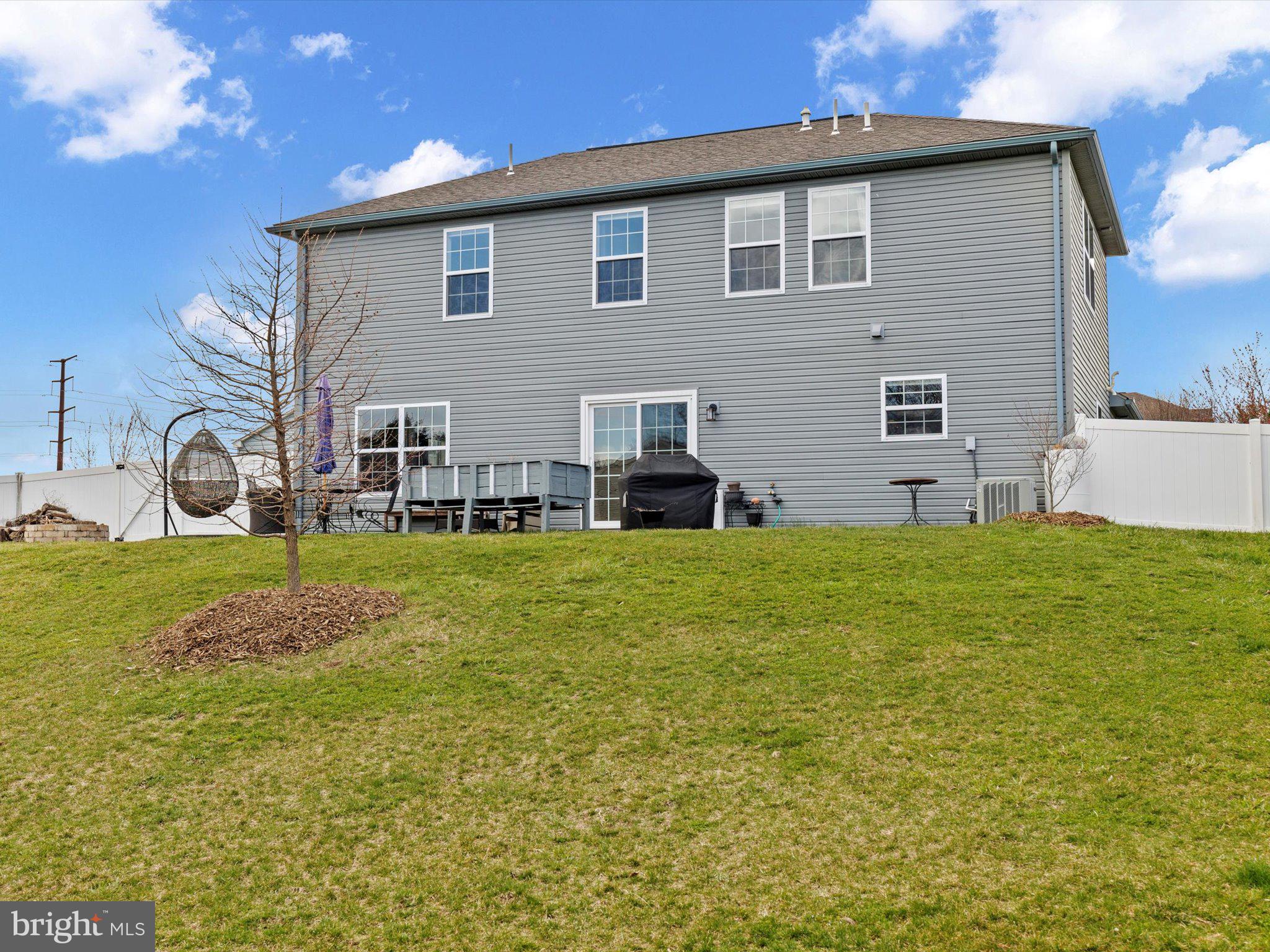 BUMBLE BEE HOLLOW - Residential