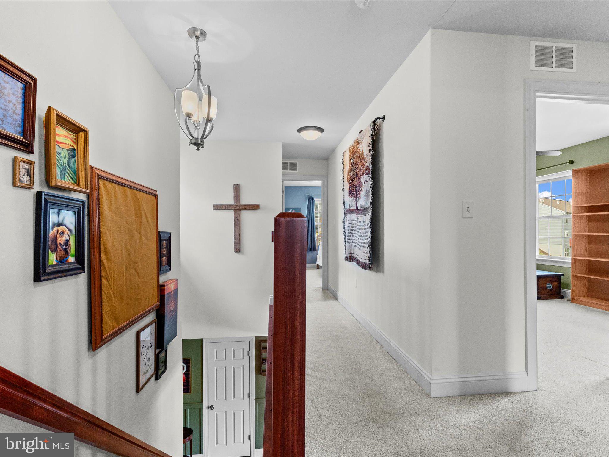 BUMBLE BEE HOLLOW - Residential