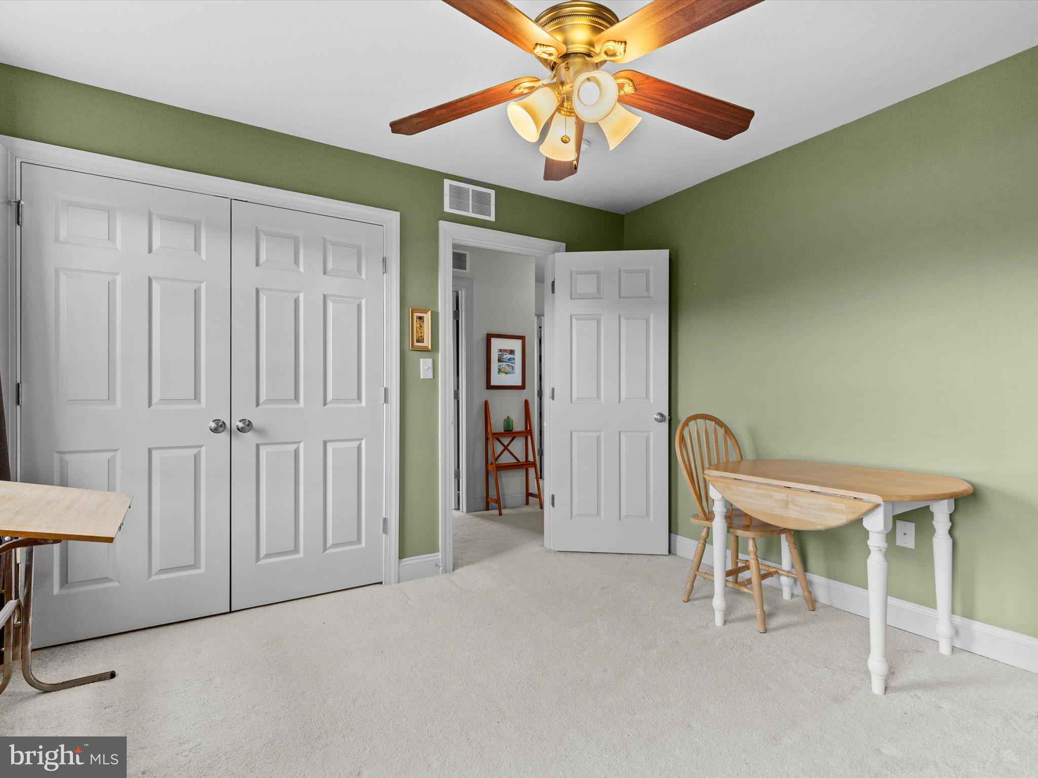 BUMBLE BEE HOLLOW - Residential