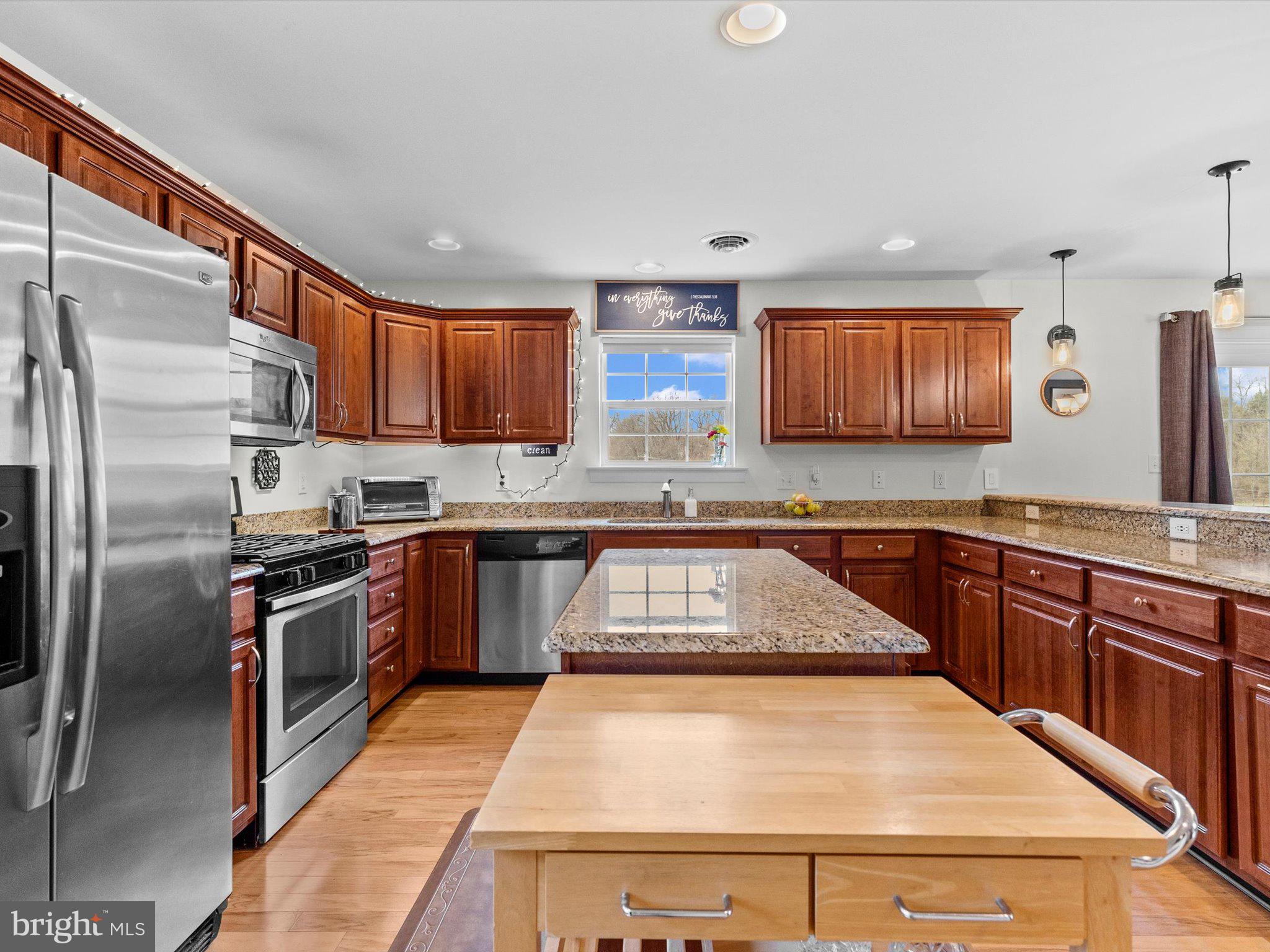 BUMBLE BEE HOLLOW - Residential