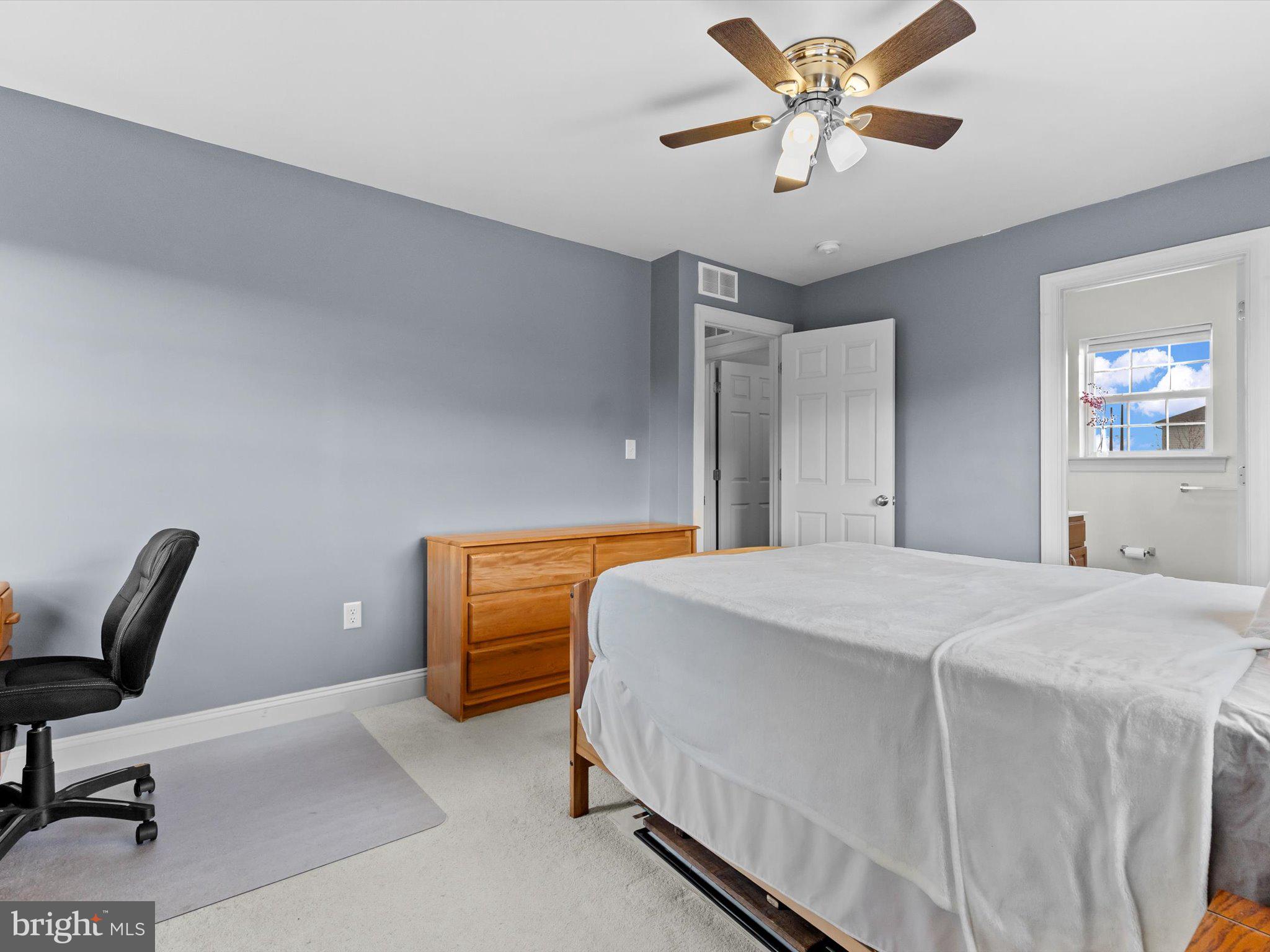 BUMBLE BEE HOLLOW - Residential