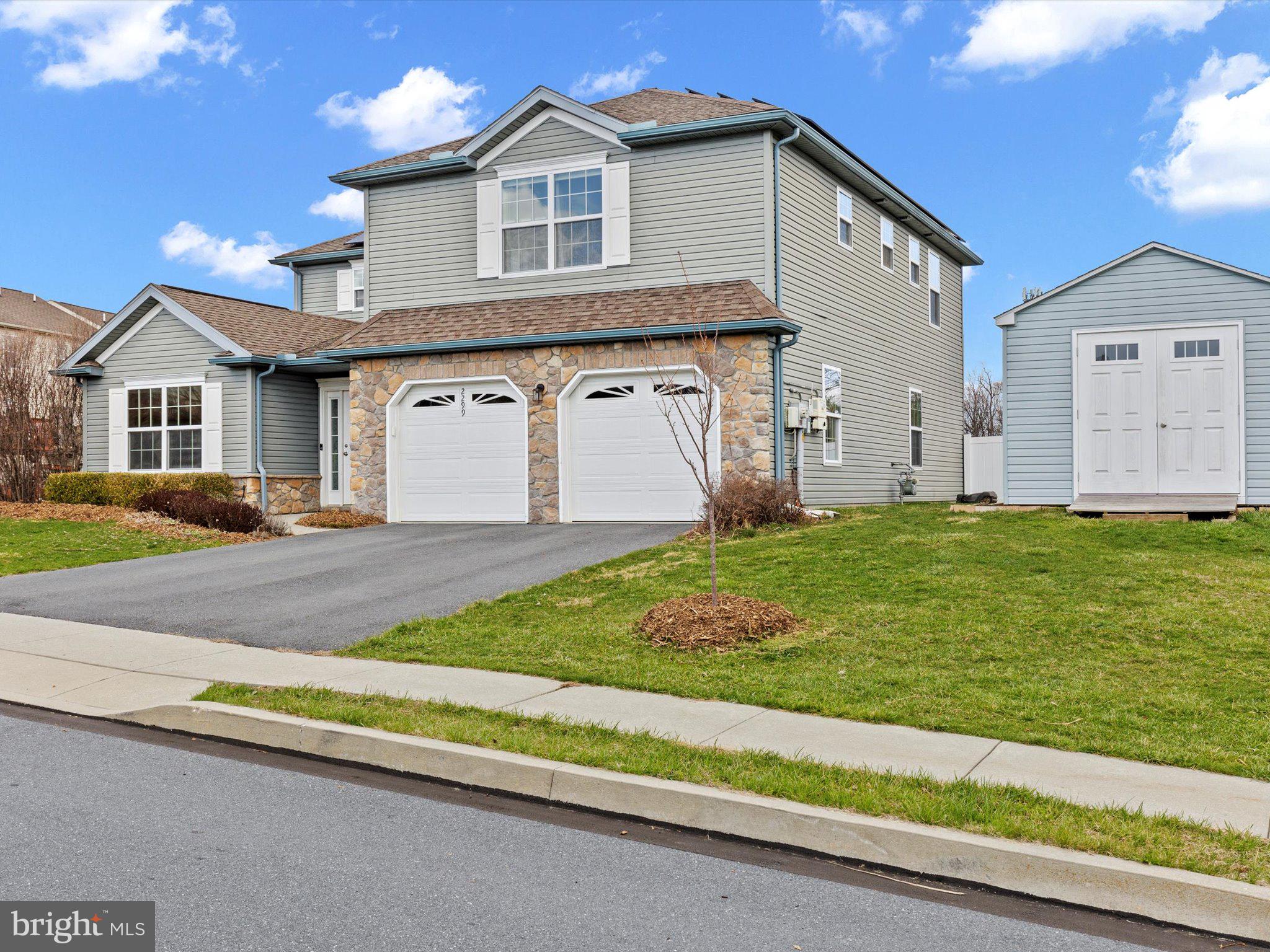 BUMBLE BEE HOLLOW - Residential