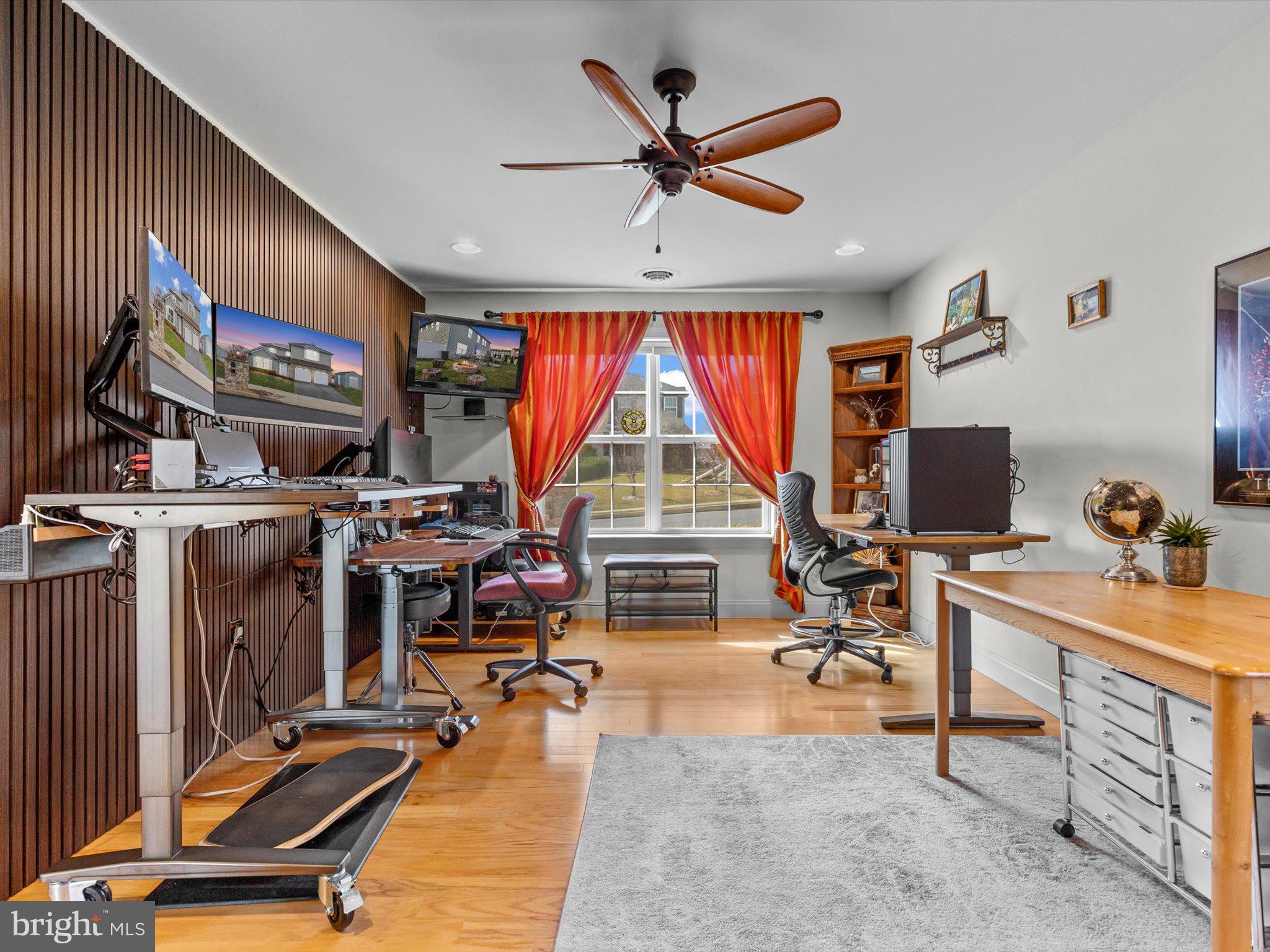 BUMBLE BEE HOLLOW - Residential