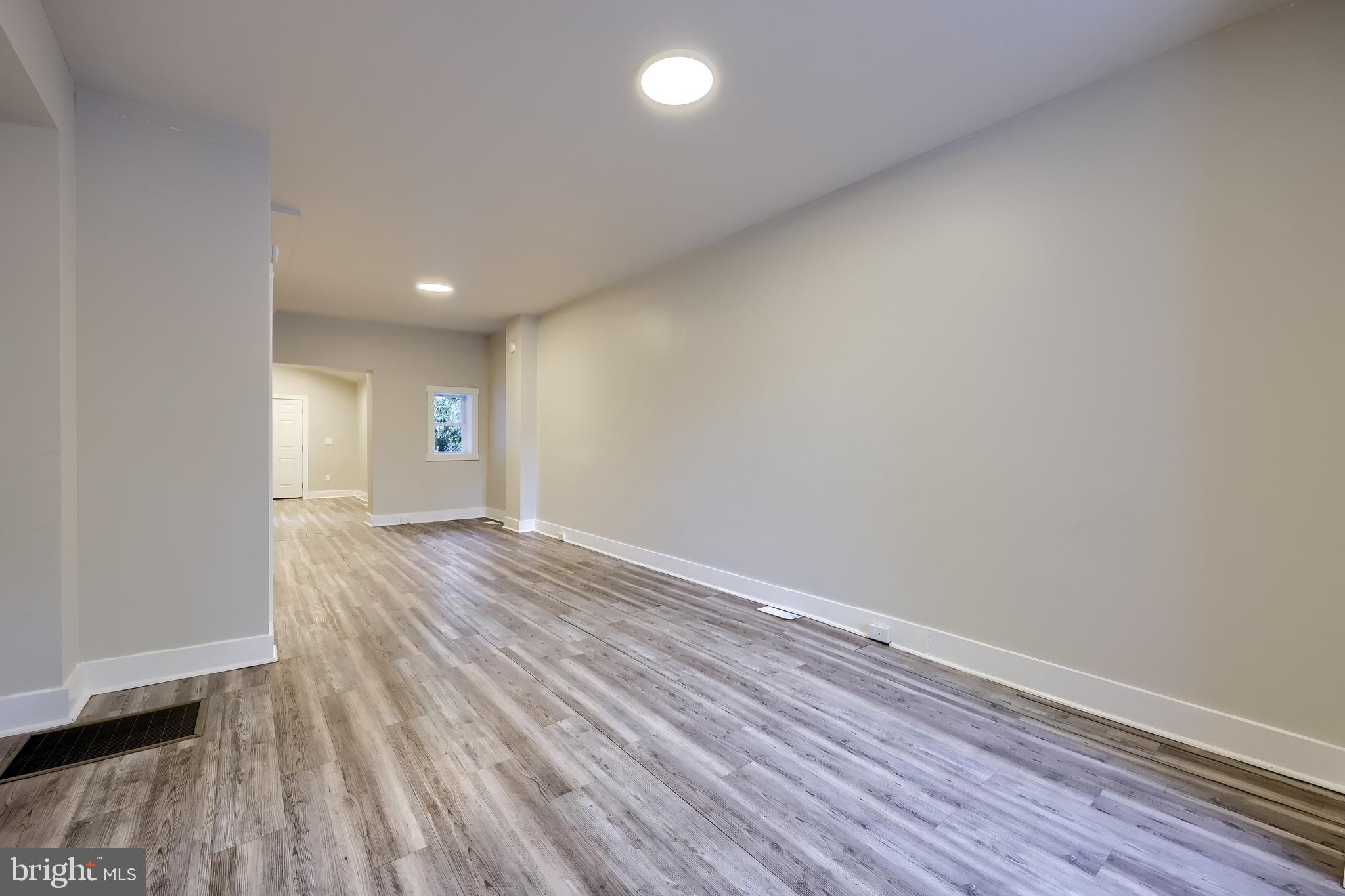 239 FRANKLIN WAY