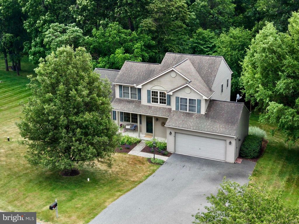 Photo of 584 ROSEHILL DR, NARVON, PA 17555 (MLS # PALA2036080)