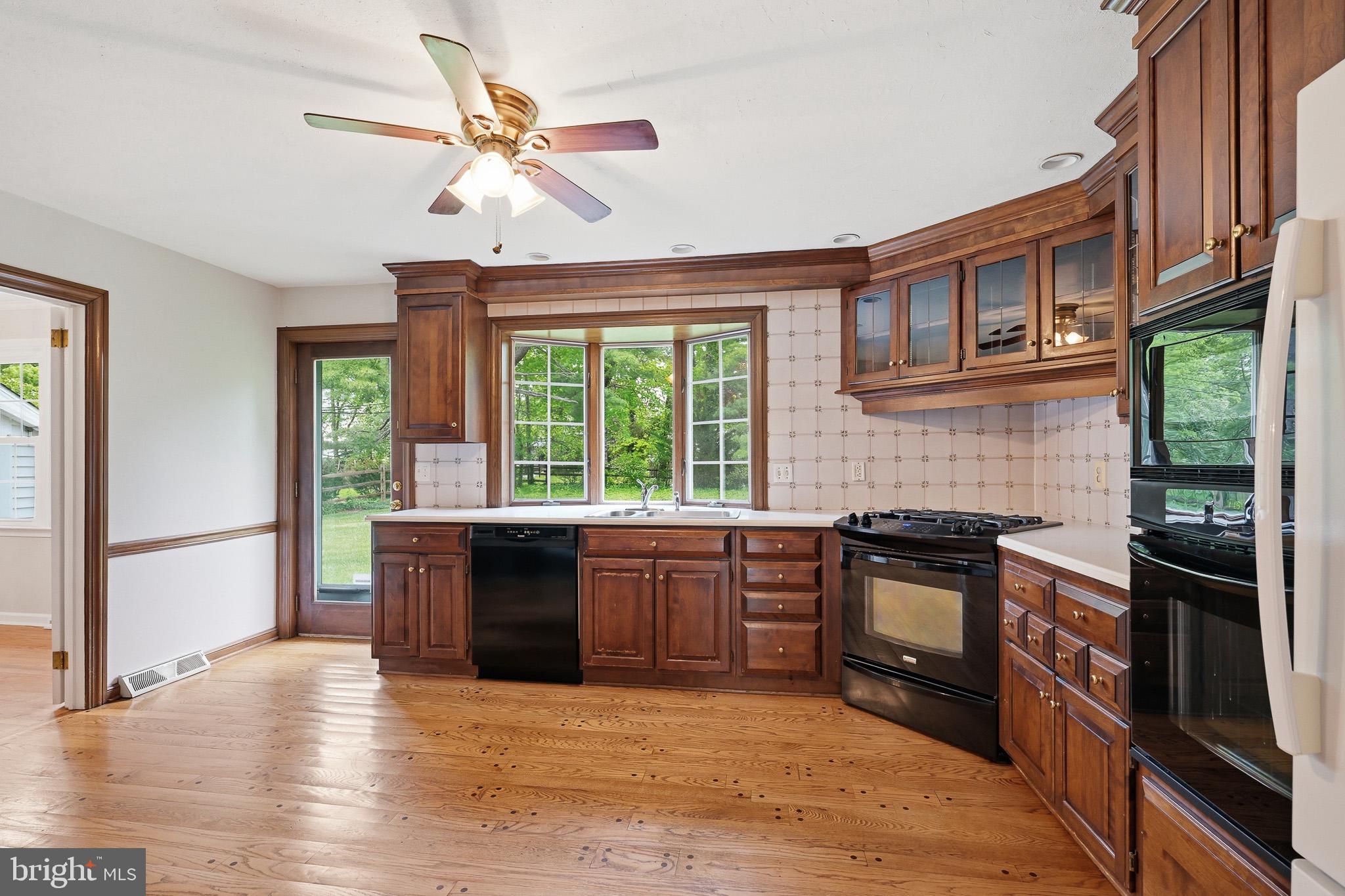 126 DICKINSON LANE