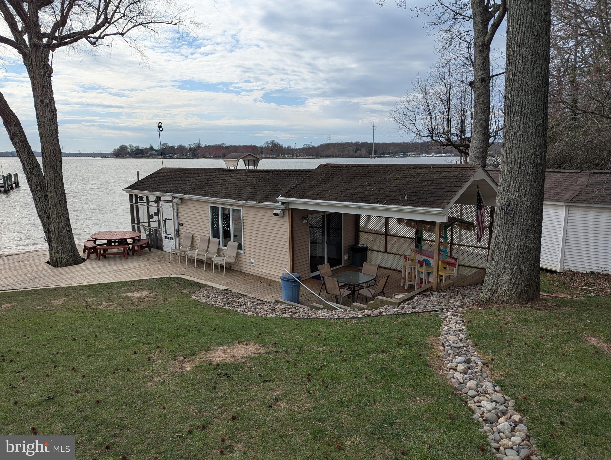 OTTER POINT - Residential