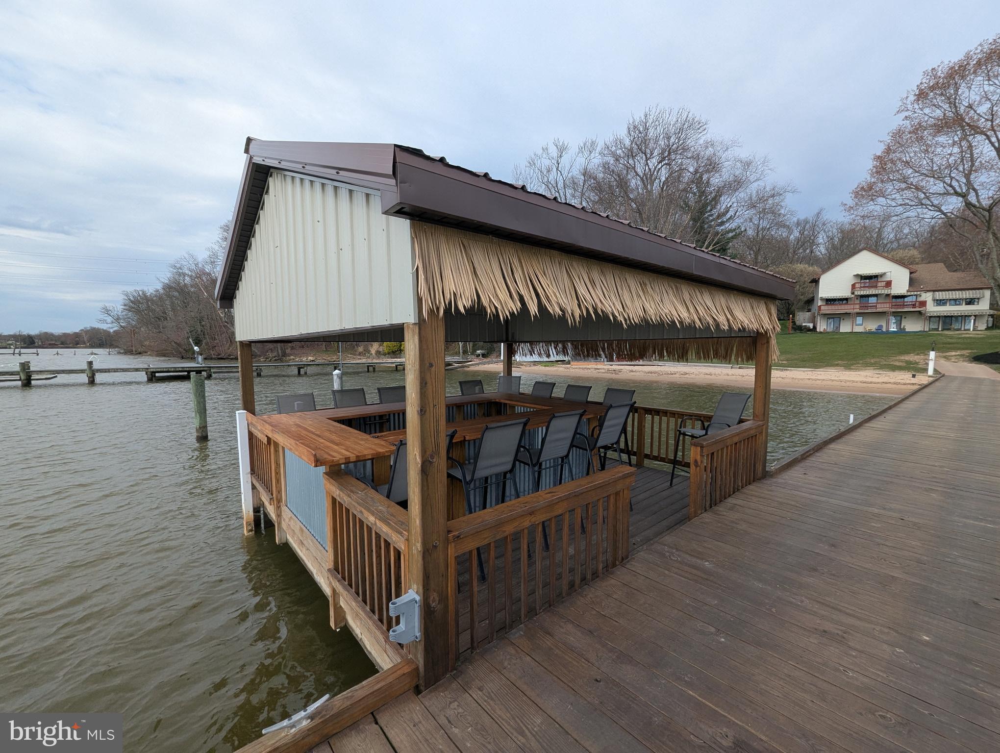 OTTER POINT - Residential