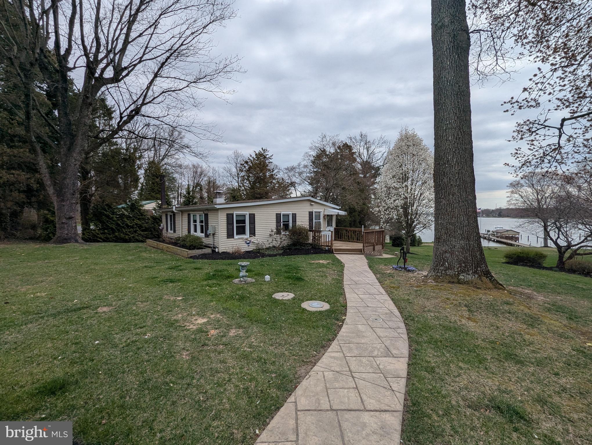 OTTER POINT - Residential