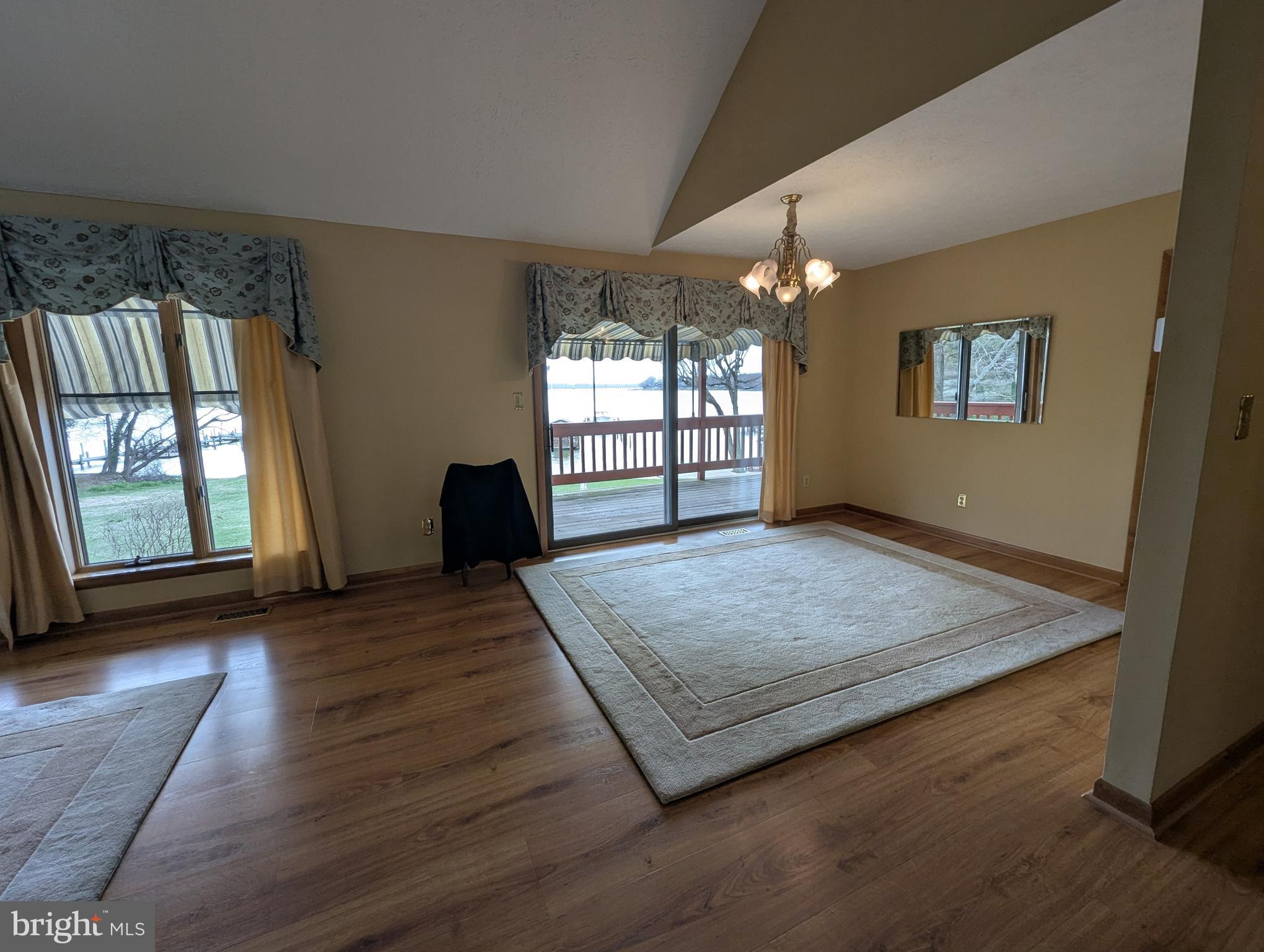 OTTER POINT - Residential