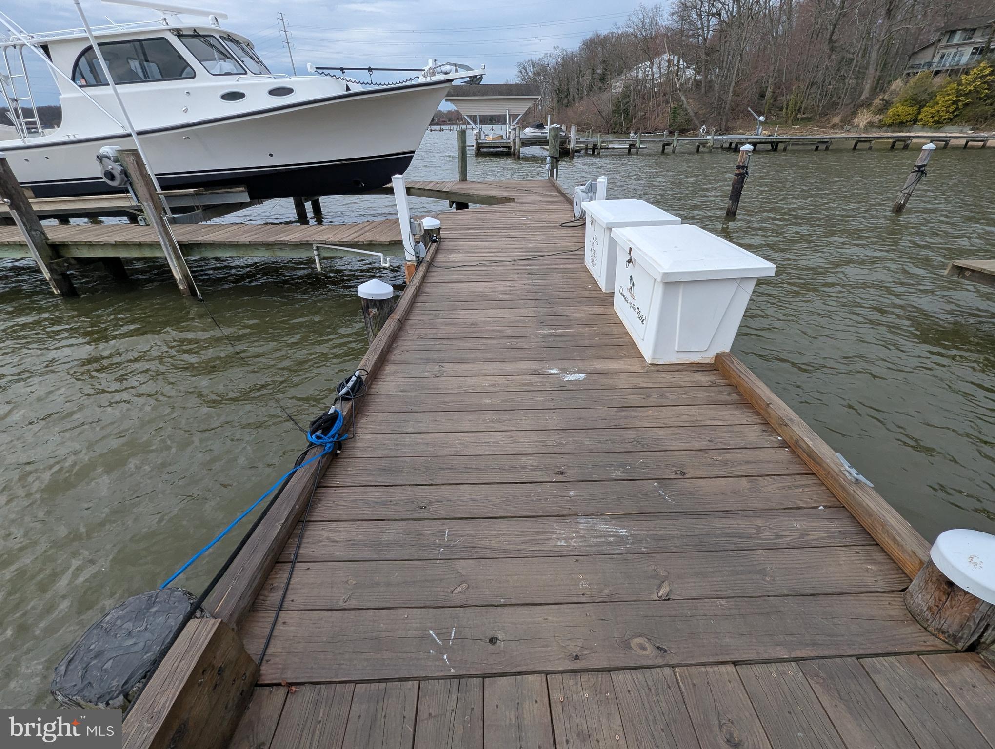 OTTER POINT - Residential