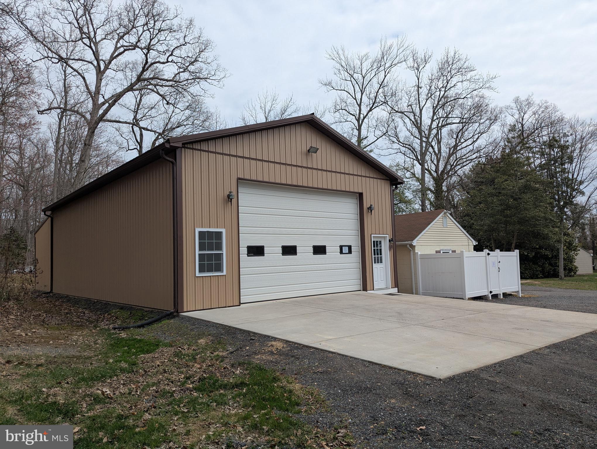 3729 ABINGDON BEACH ROAD