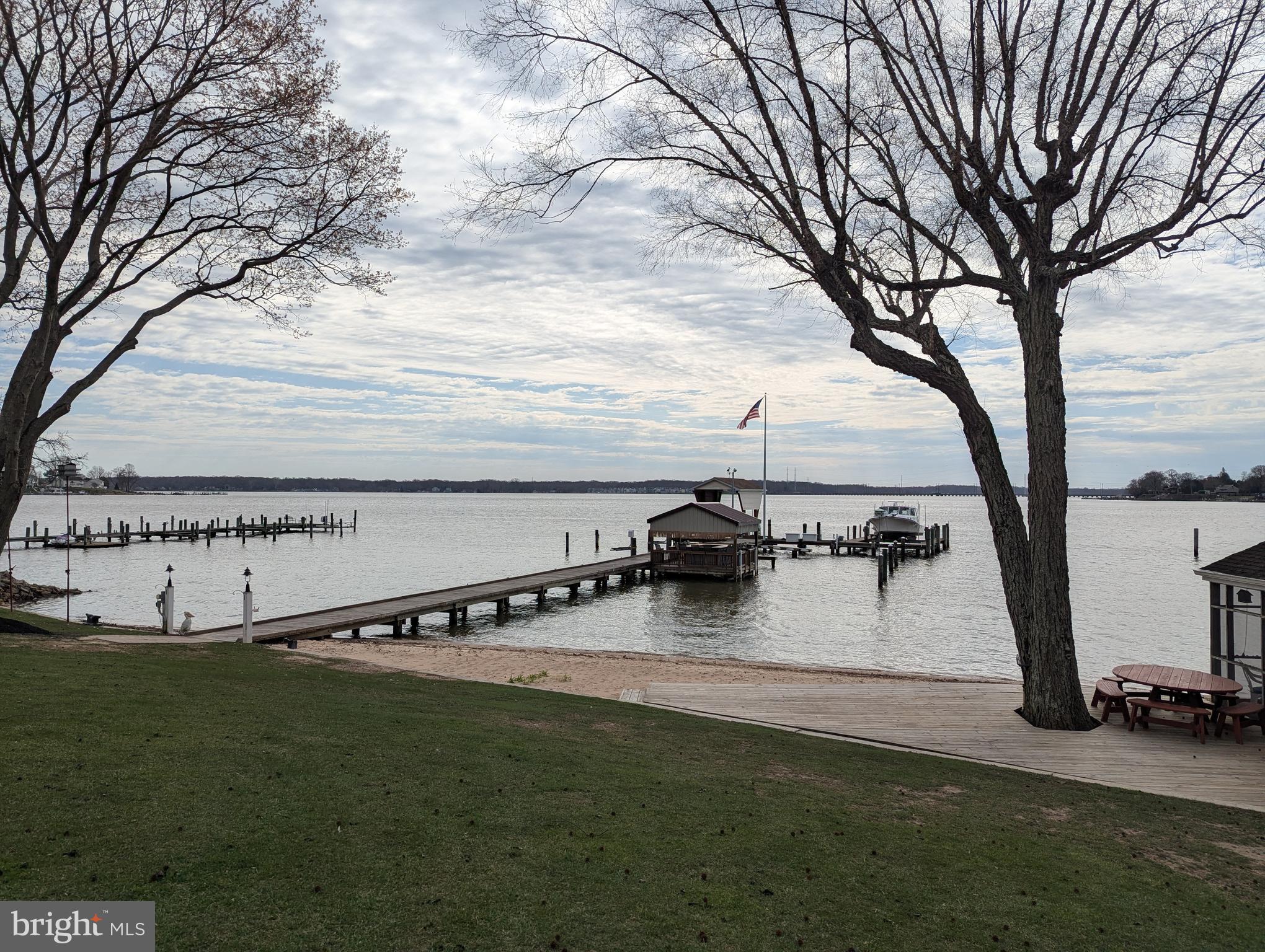 OTTER POINT - Residential