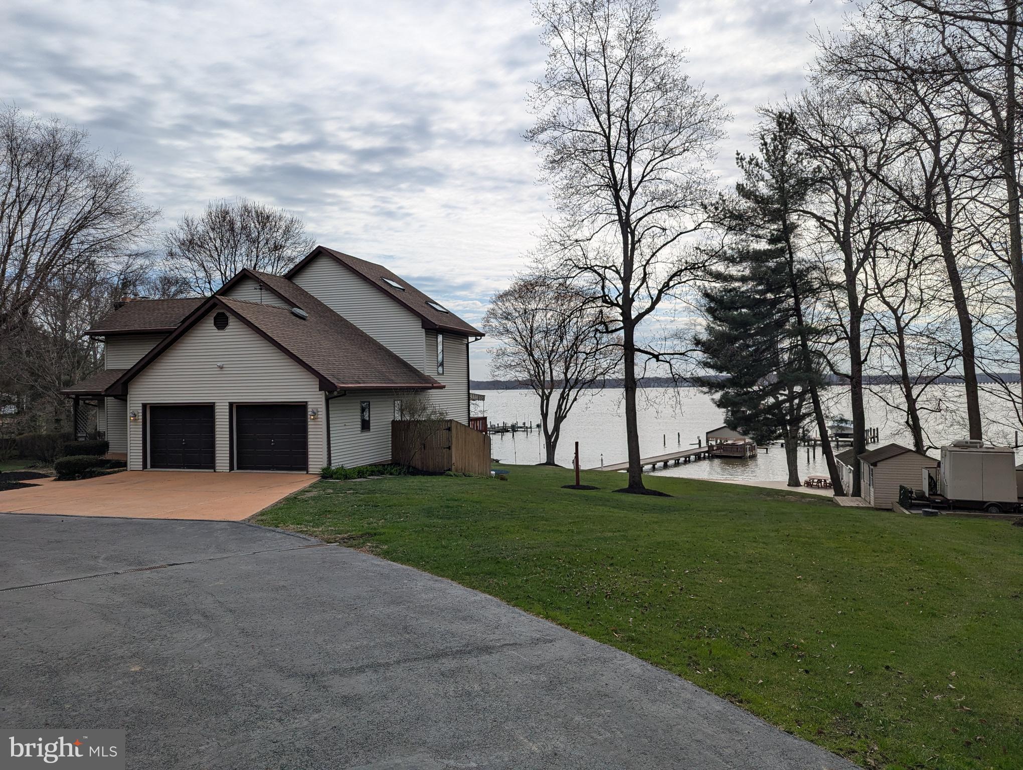 OTTER POINT - Residential