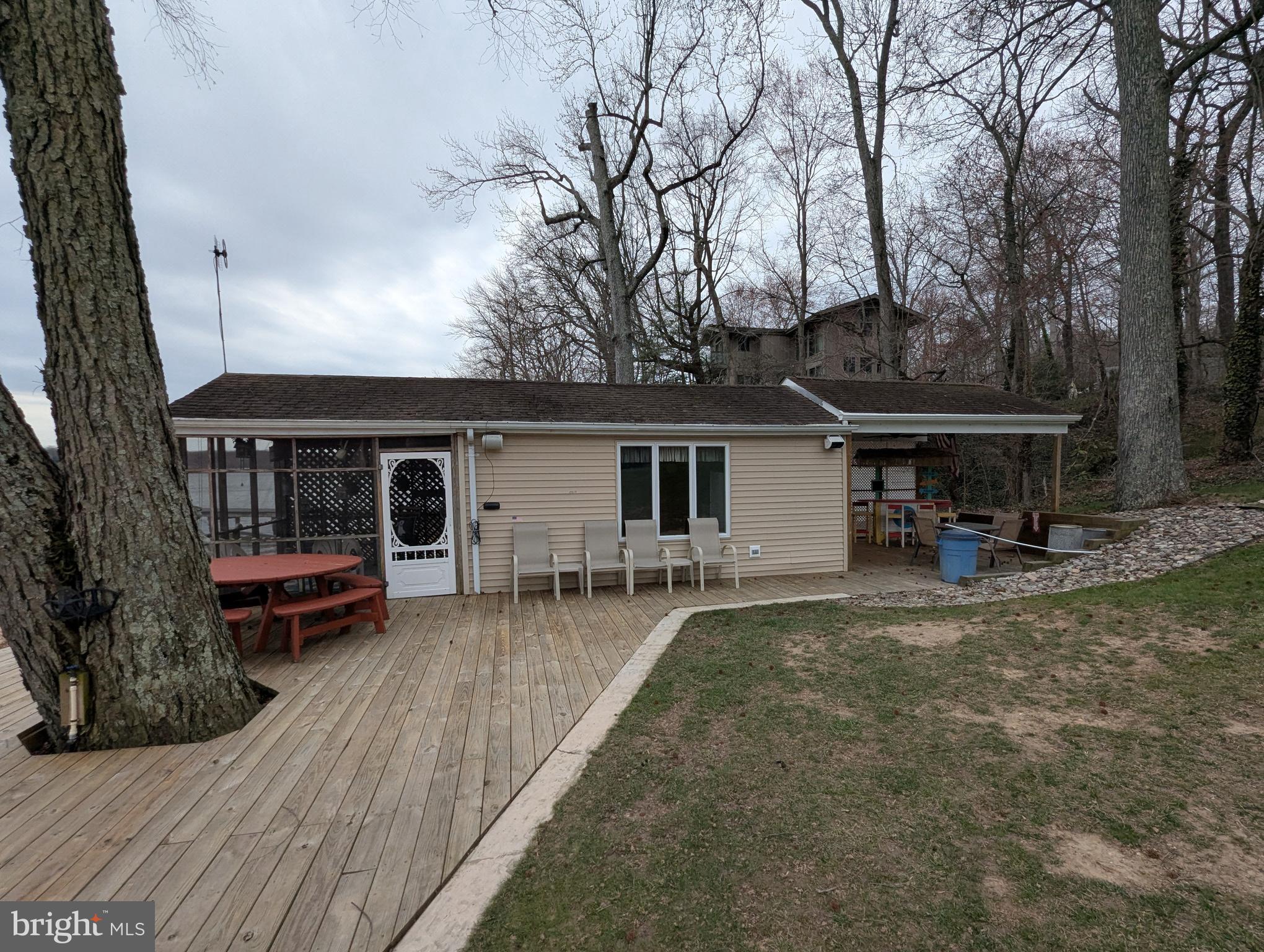 OTTER POINT - Residential