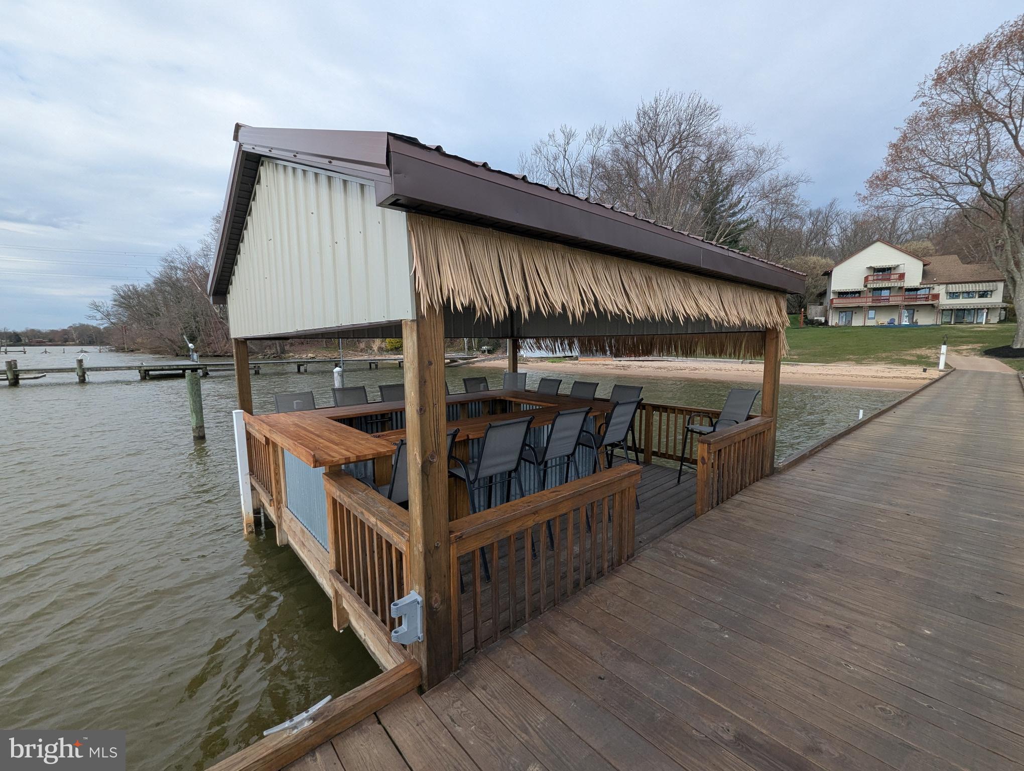 OTTER POINT - Residential