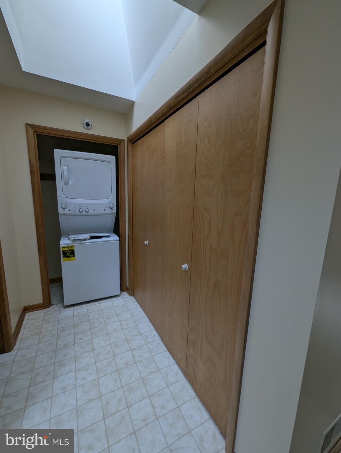 OTTER POINT - Residential