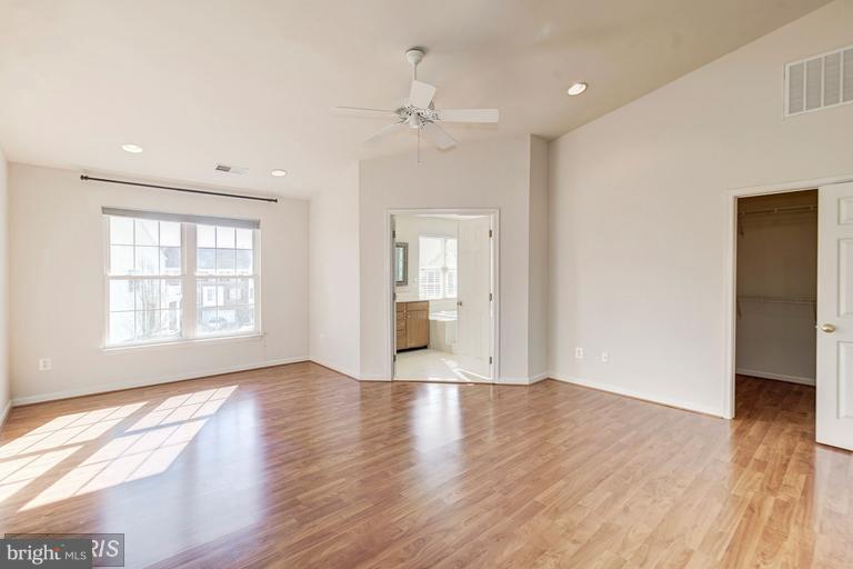 LOUDOUN VALLEY ESTATES - Residential Lease