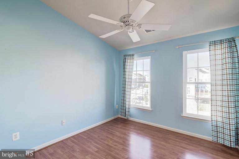 LOUDOUN VALLEY ESTATES - Residential Lease