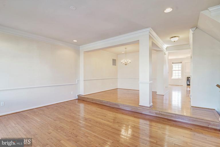 LOUDOUN VALLEY ESTATES - Residential Lease