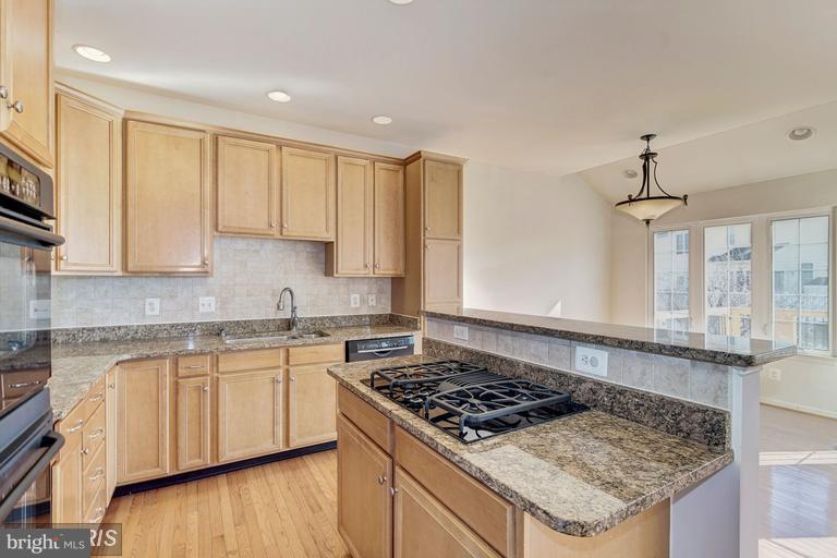 LOUDOUN VALLEY ESTATES - Residential Lease