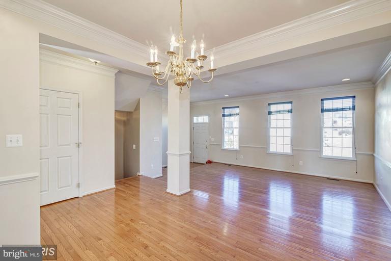 LOUDOUN VALLEY ESTATES - Residential Lease