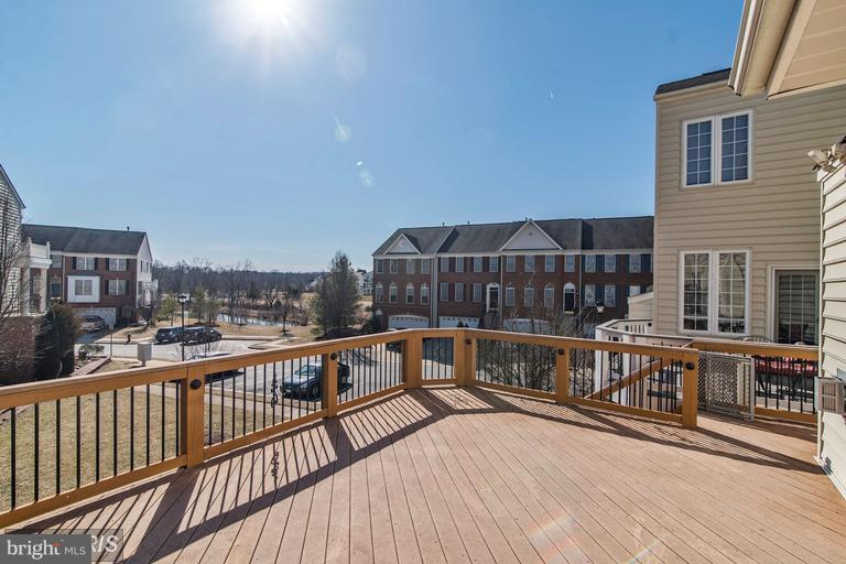 LOUDOUN VALLEY ESTATES - Residential Lease